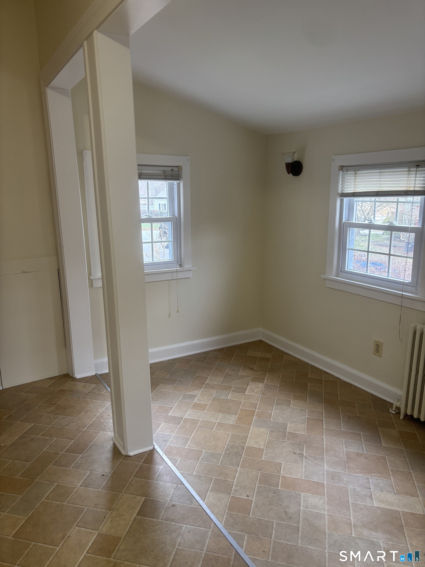 Homes for sale in Groton, CT | 214 Poquonnock Rd, Groton, CT 06340 | MLS# 24143957