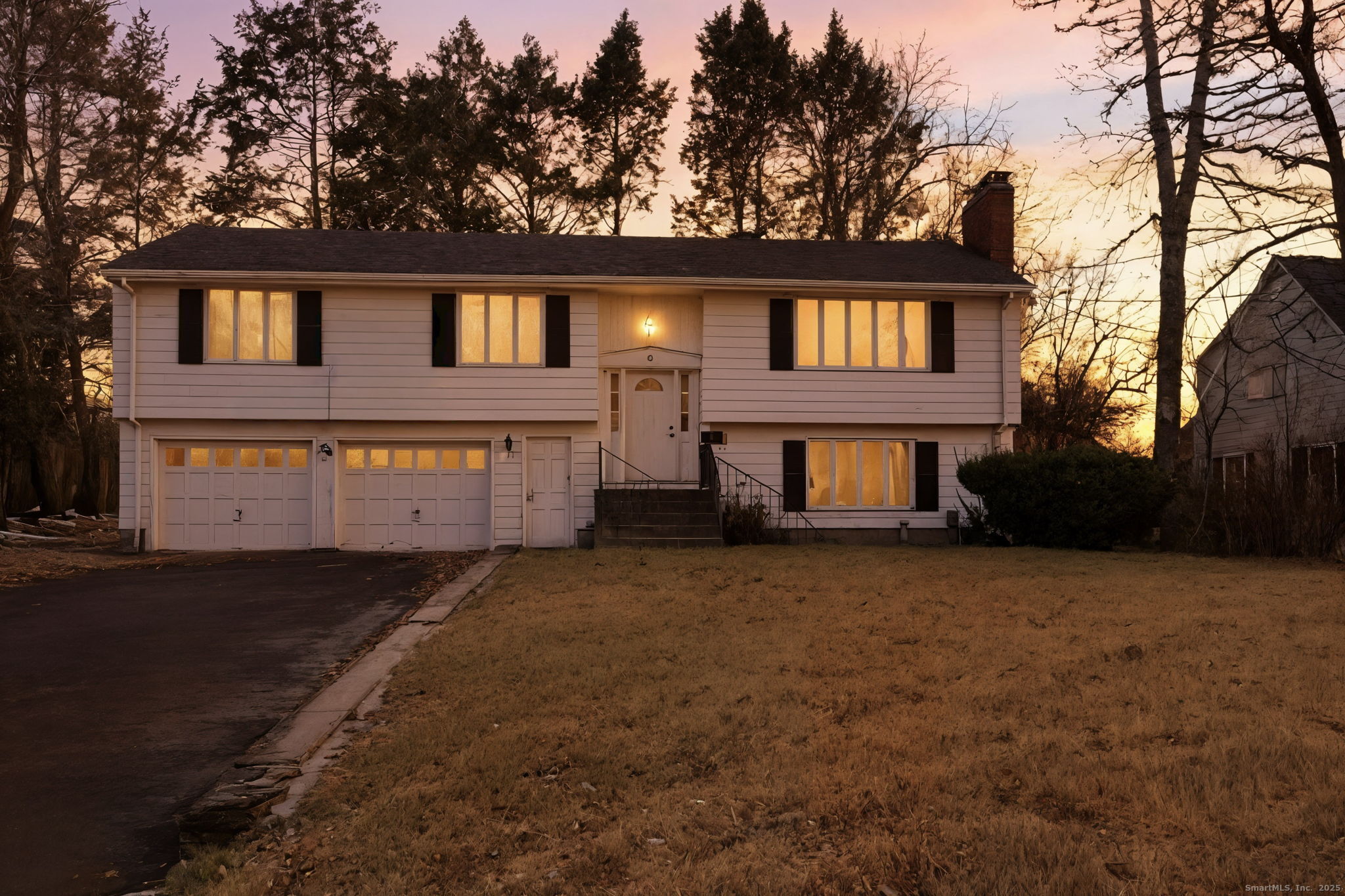 Homes for sale in West Hartford, CT | 8 Cherryfield Dr, West Hartford, CT 06107 | MLS# 24145037