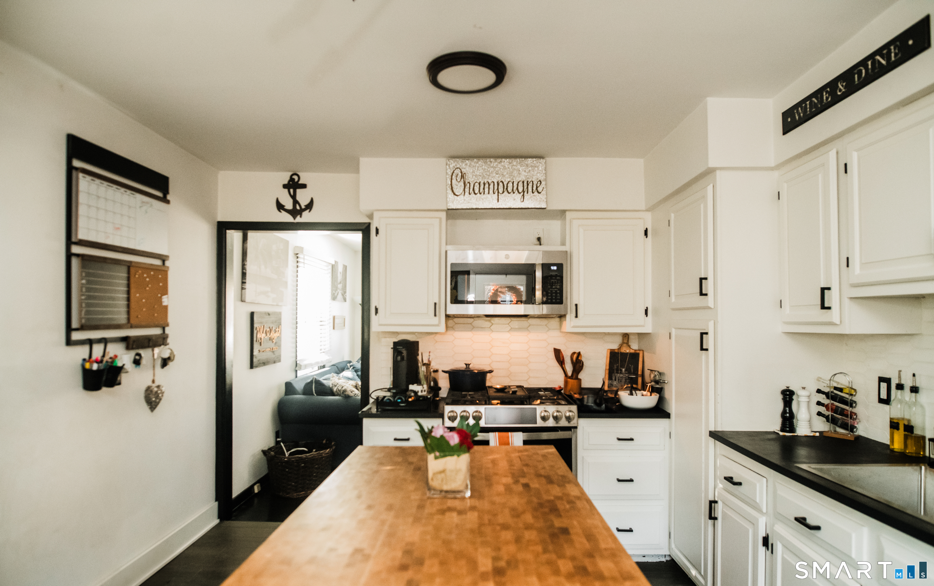 Homes for sale in Stamford, CT | 223 Hillandale Ave, Stamford, CT 06906 | MLS# 24145030