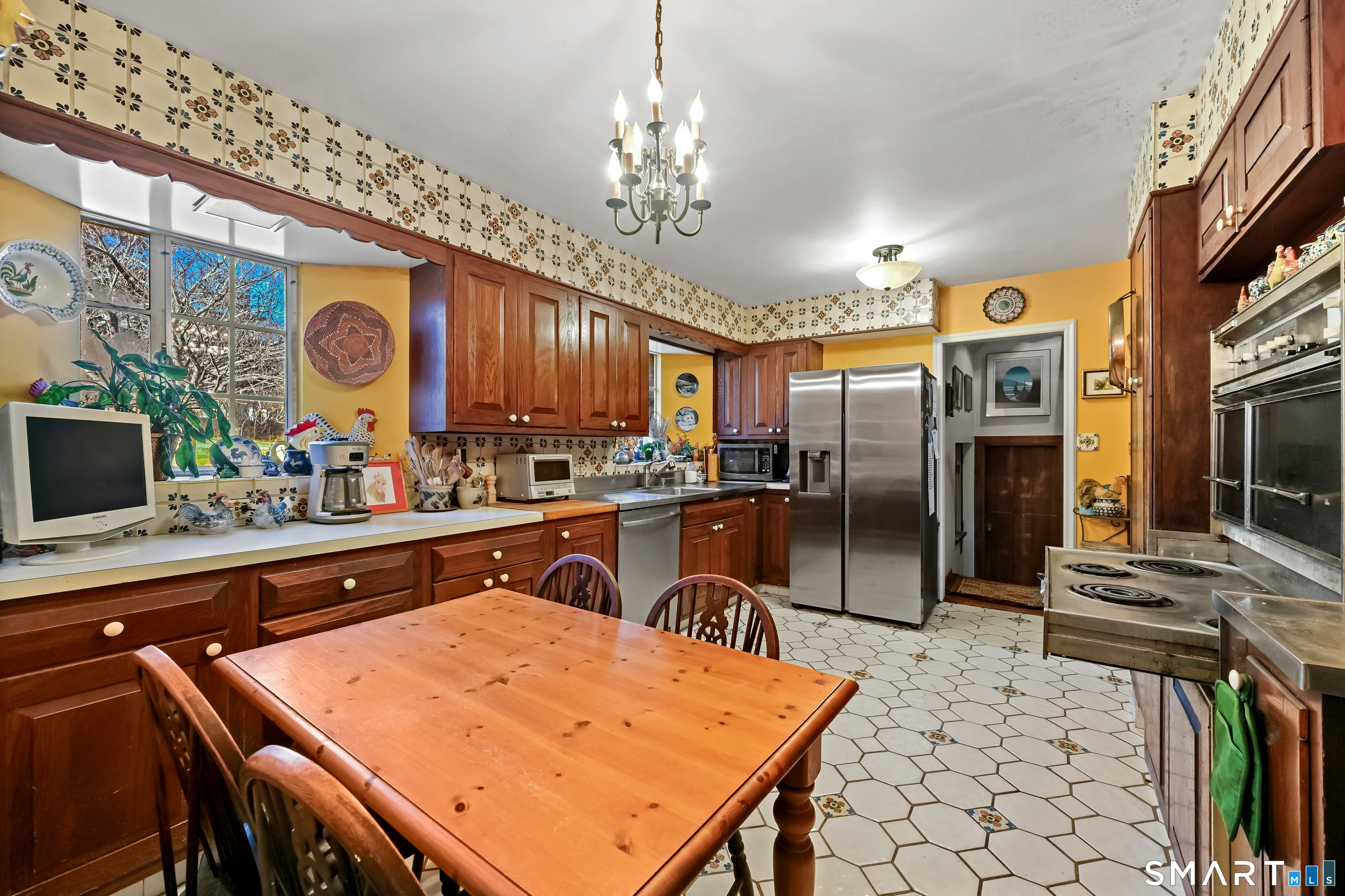 Weston, Connecticut, 06883, United States, 5 Bedrooms Bedrooms, ,4.5 BathroomsBathrooms,Residential,For Sale,2003894