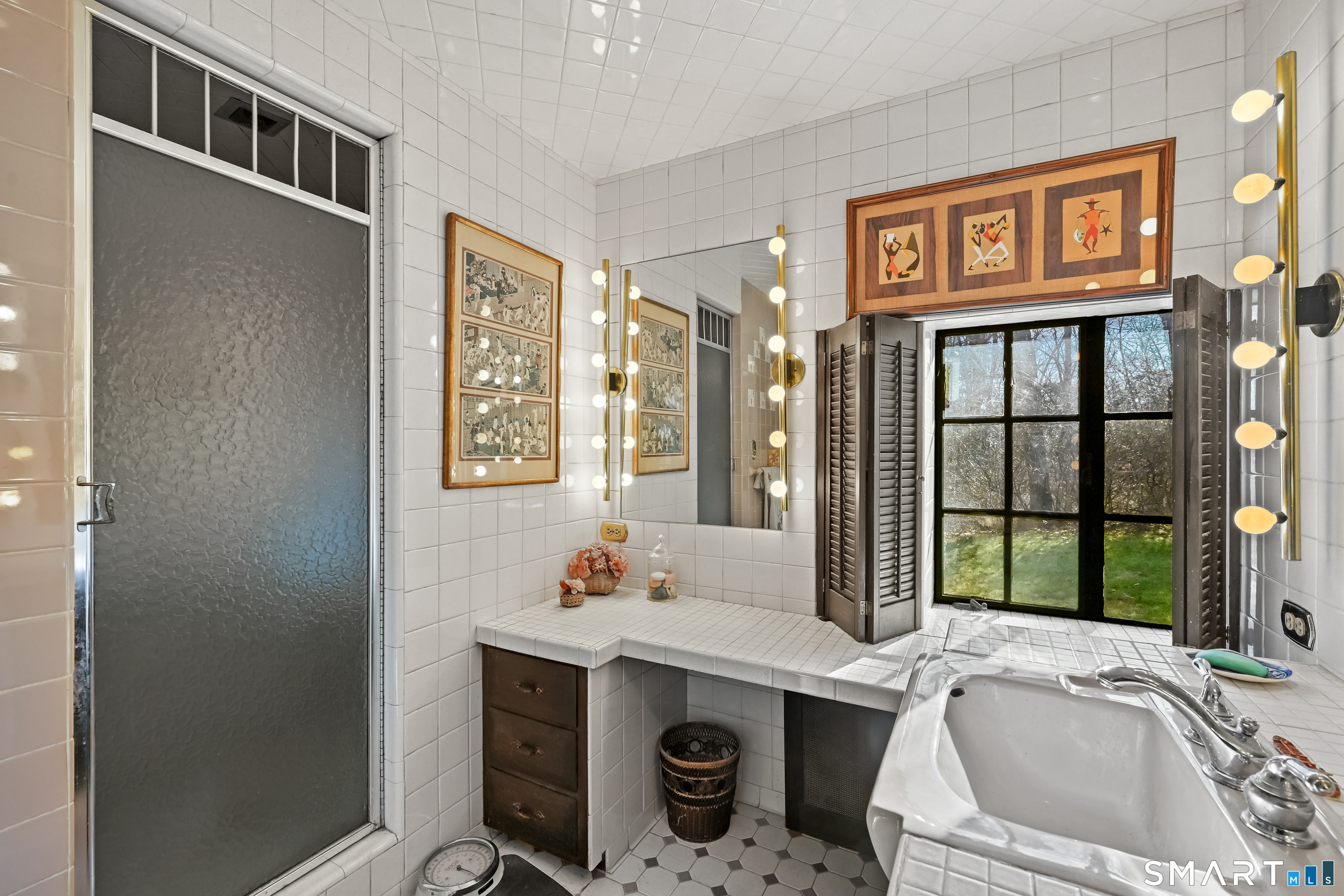 Weston, Connecticut, 06883, United States, 5 Bedrooms Bedrooms, ,4.5 BathroomsBathrooms,Residential,For Sale,2003894