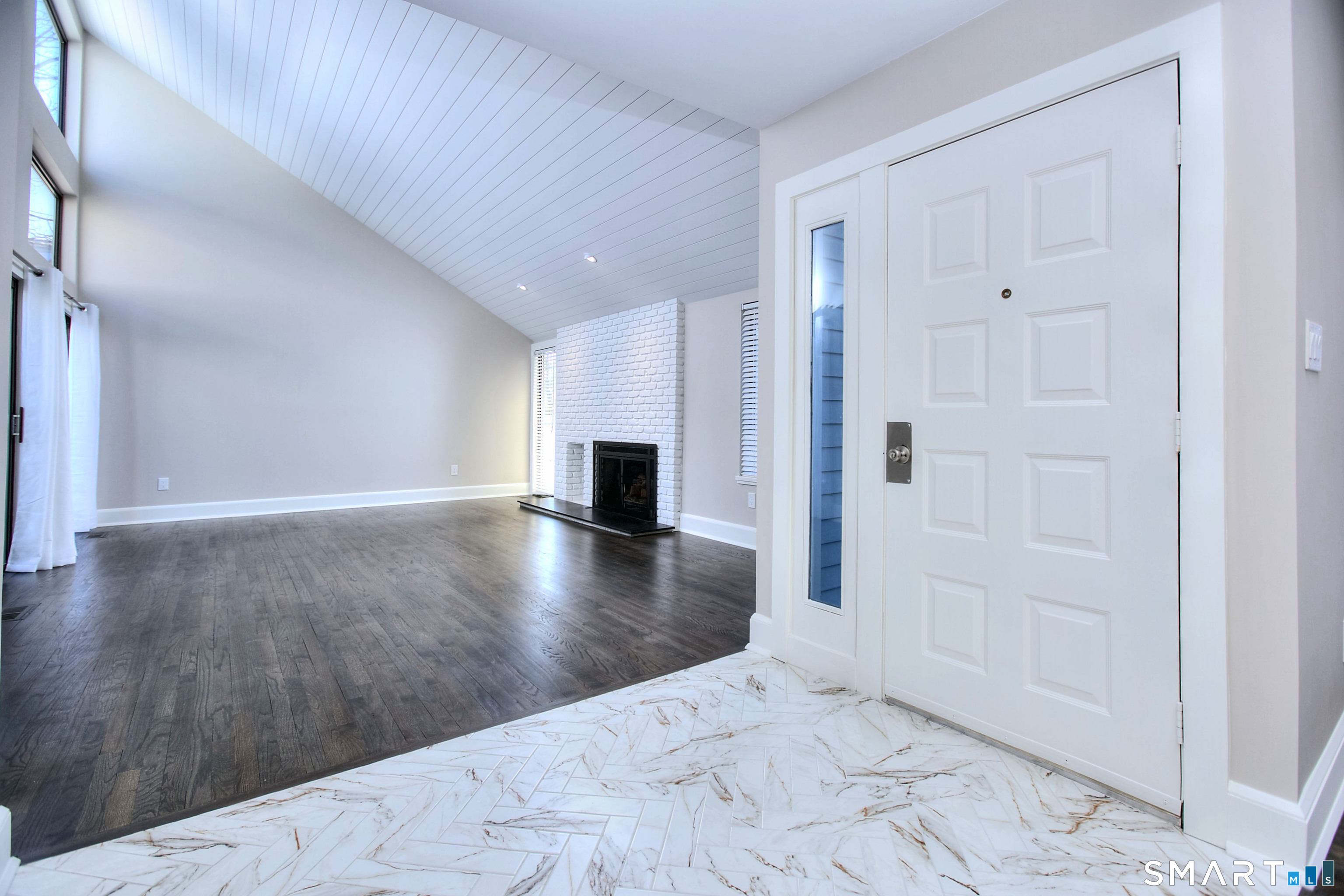 Homes for sale in Westport, CT | 112 Harvest Cmns #112, Westport, CT 06880 | MLS# 24144902