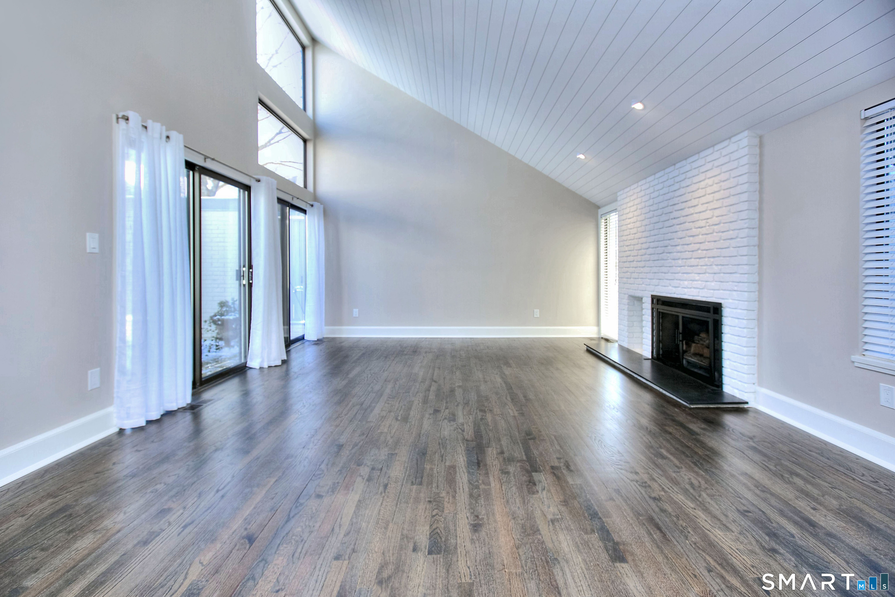 Homes for sale in Westport, CT | 112 Harvest Cmns #112, Westport, CT 06880 | MLS# 24144902