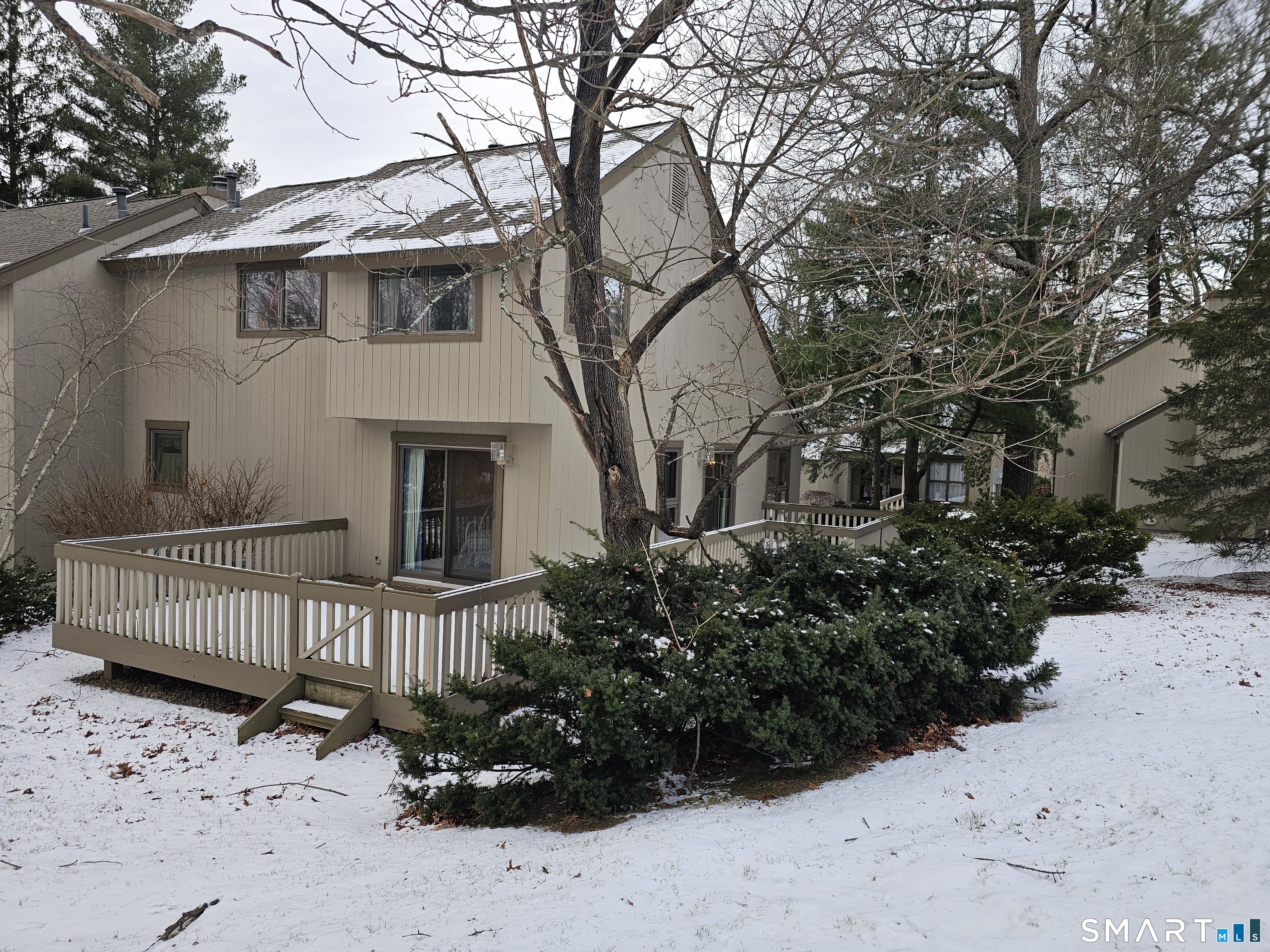 Homes for sale in Avon, CT | 67 Byron Dr #67, Avon, CT 06001 | MLS# 24143870