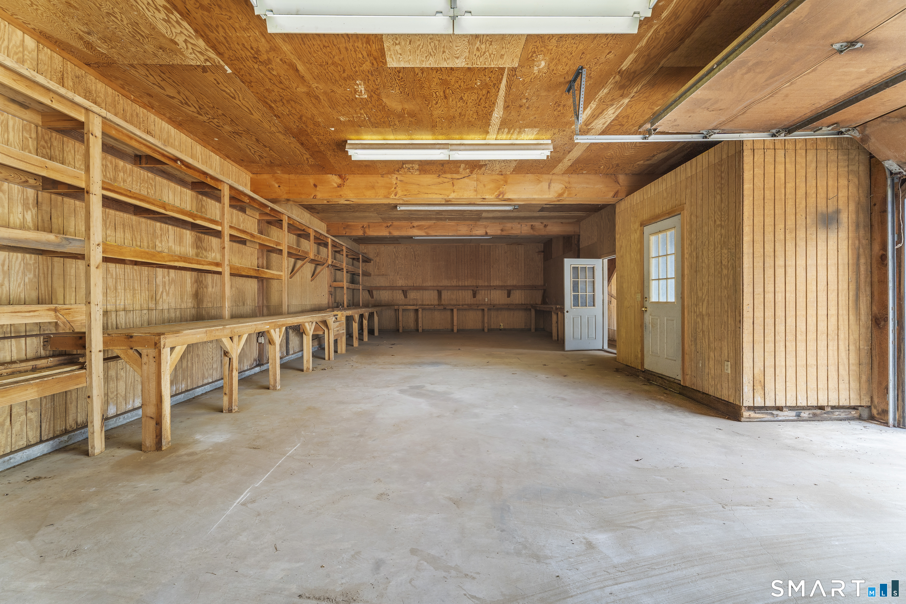 Homes for sale in Voluntown, CT | 4 Tarklin Hill Rd, Voluntown, CT 06384 | MLS# 24144935