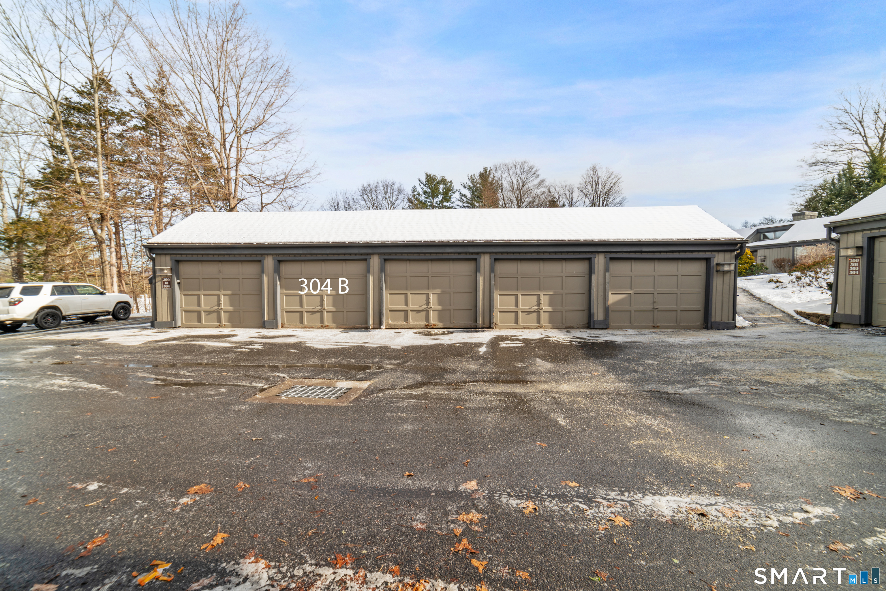 Homes for sale in Southbury, CT | 304 Heritage Vlg #B, Southbury, CT 06488 | MLS# 24144979