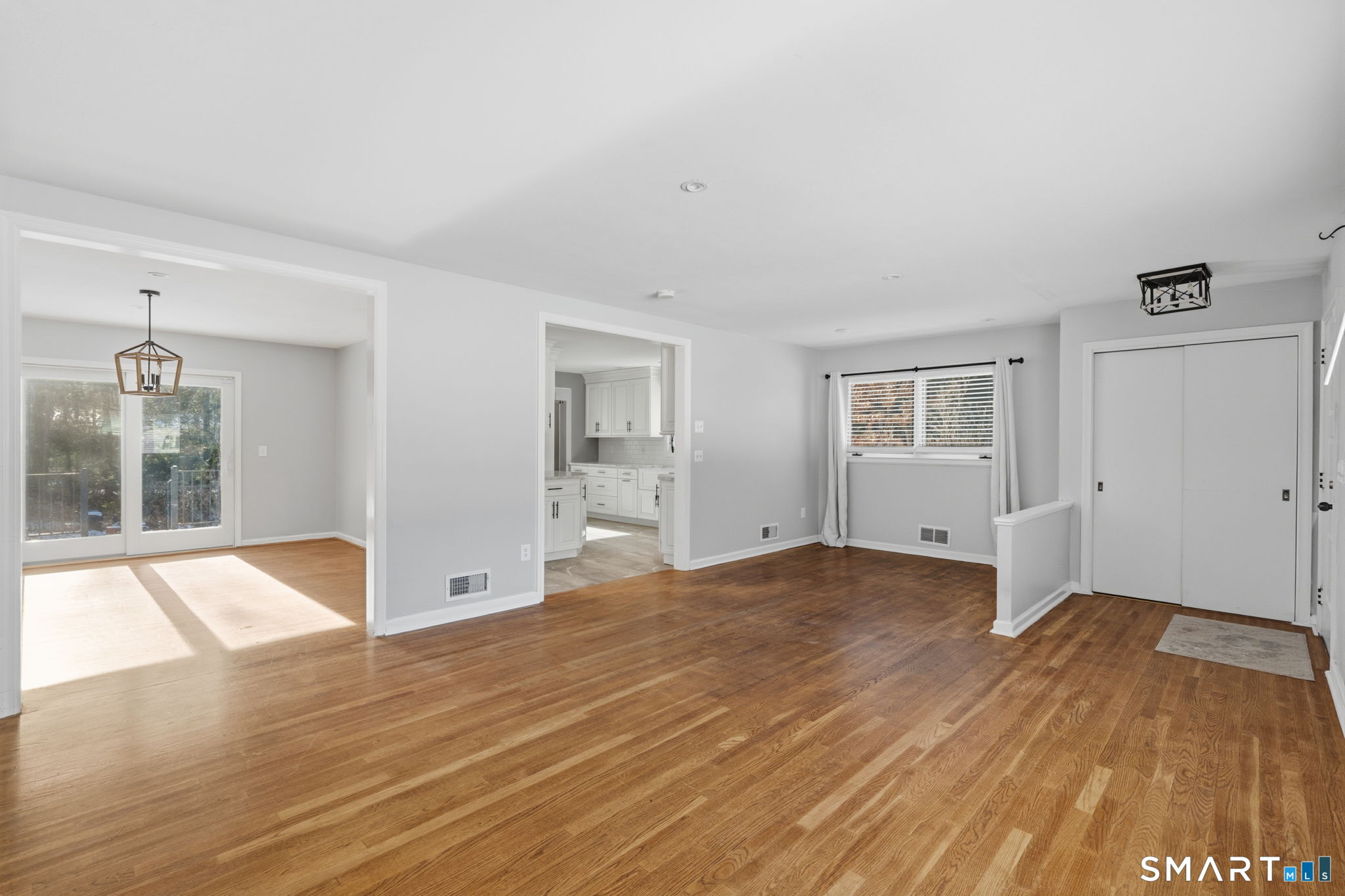 Homes for sale in Avon, CT | 95 Moravia Rd, Avon, CT 06001 | MLS# 24144948