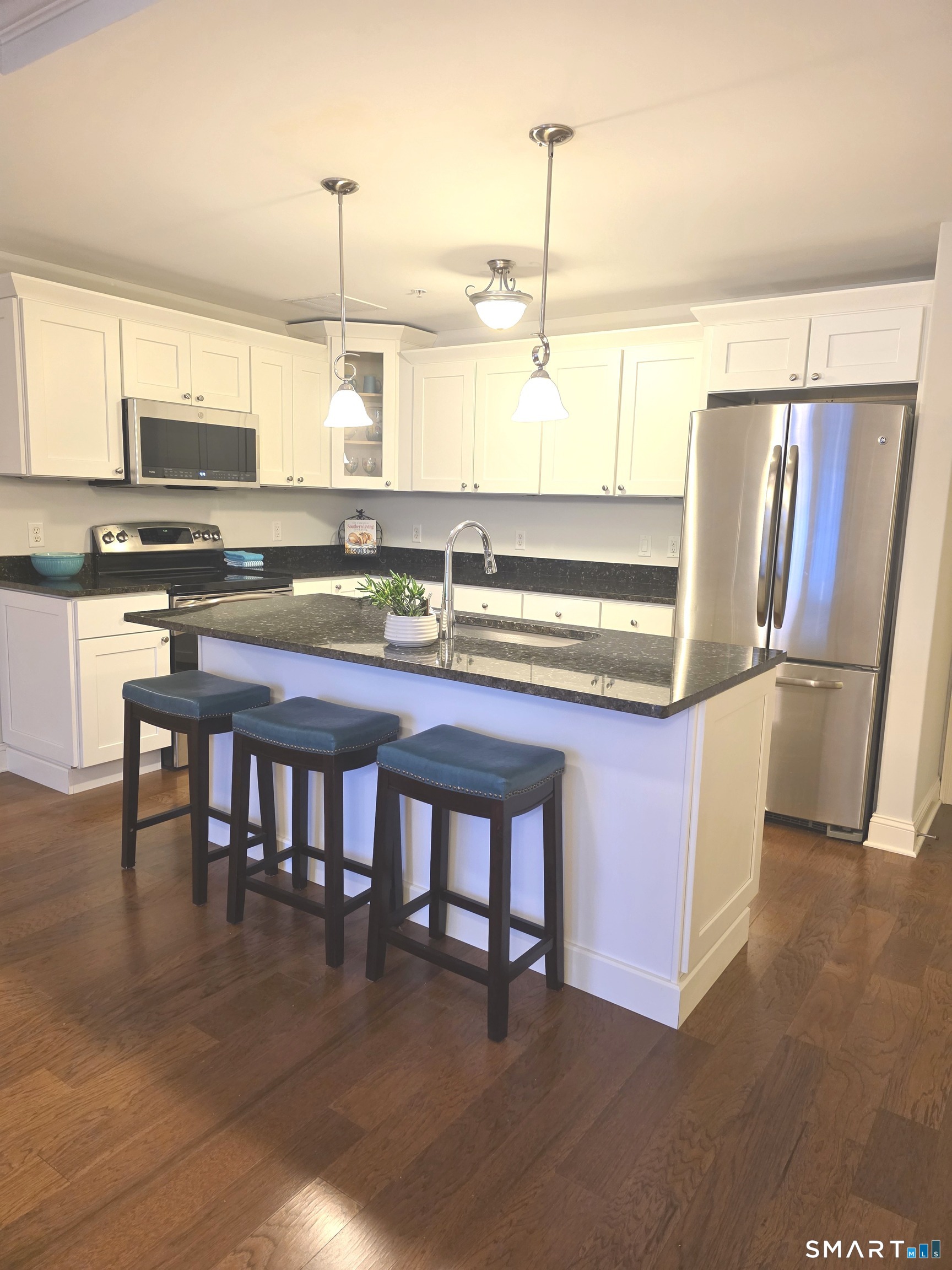 Homes for sale in New London, CT | 461 Bank St #606, New London, CT 06320 | MLS# 24145102