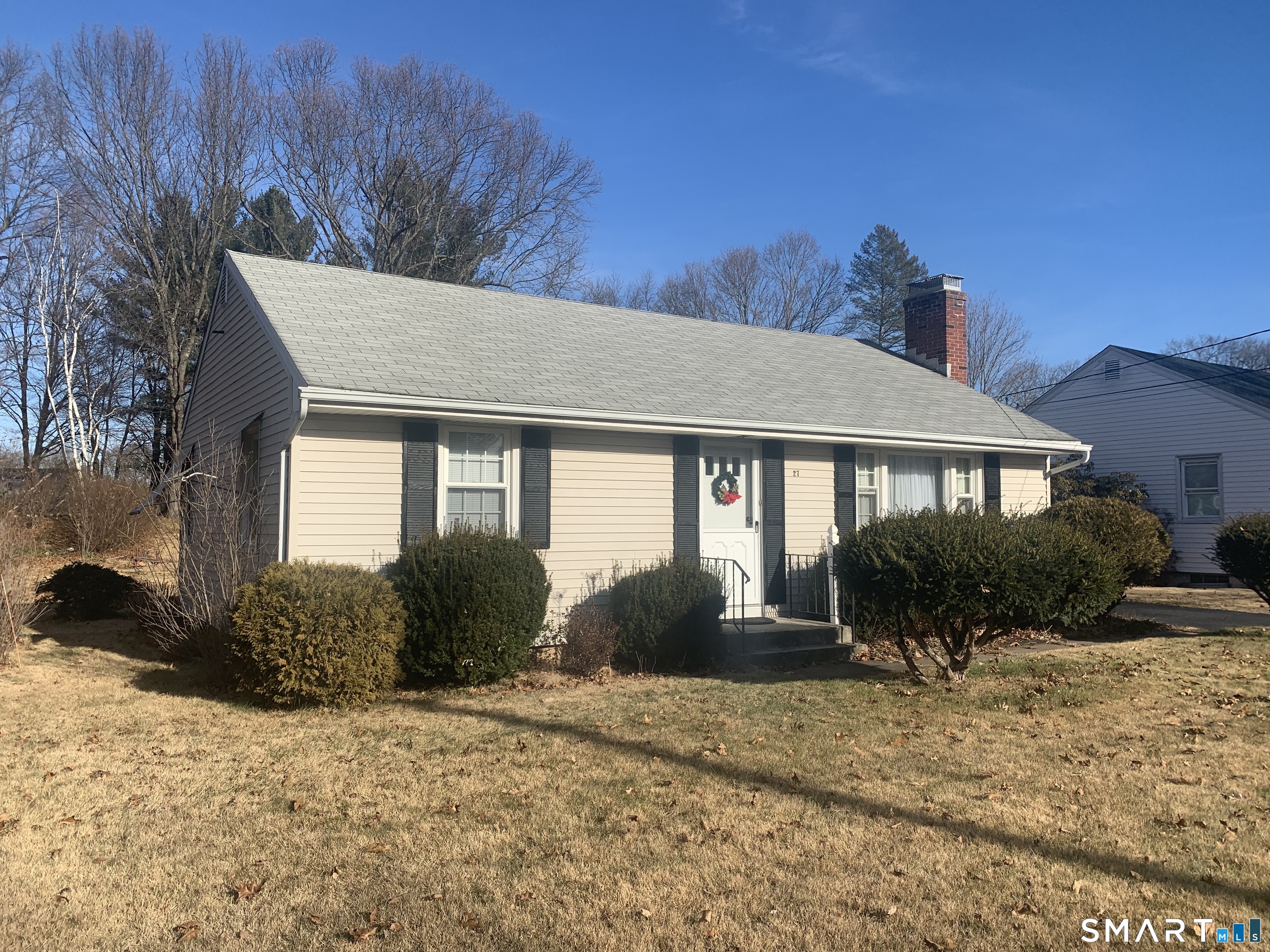 Homes for sale in Manchester, CT | 27 Lydall St, Manchester, CT 06042 | MLS# 24145109