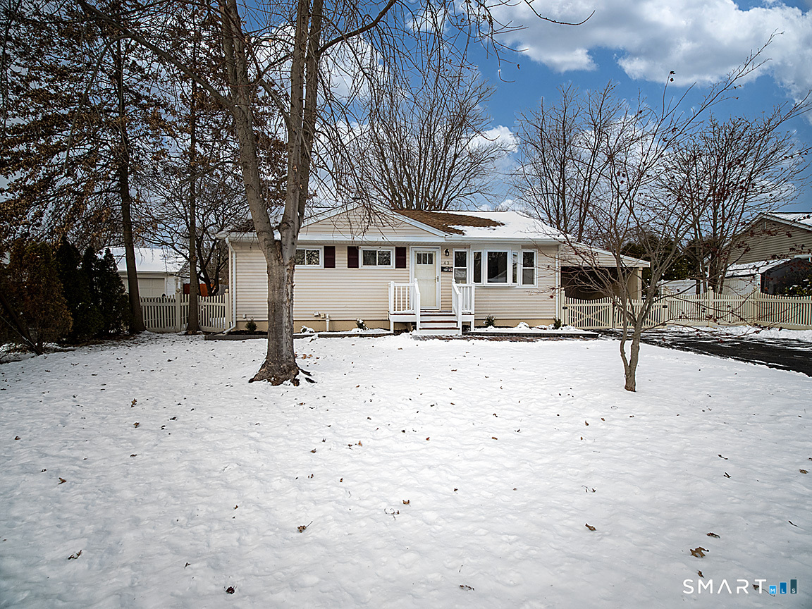 Homes for sale in West Haven, CT | 43 Contact Dr, West Haven, CT 06516 | MLS# 24143942