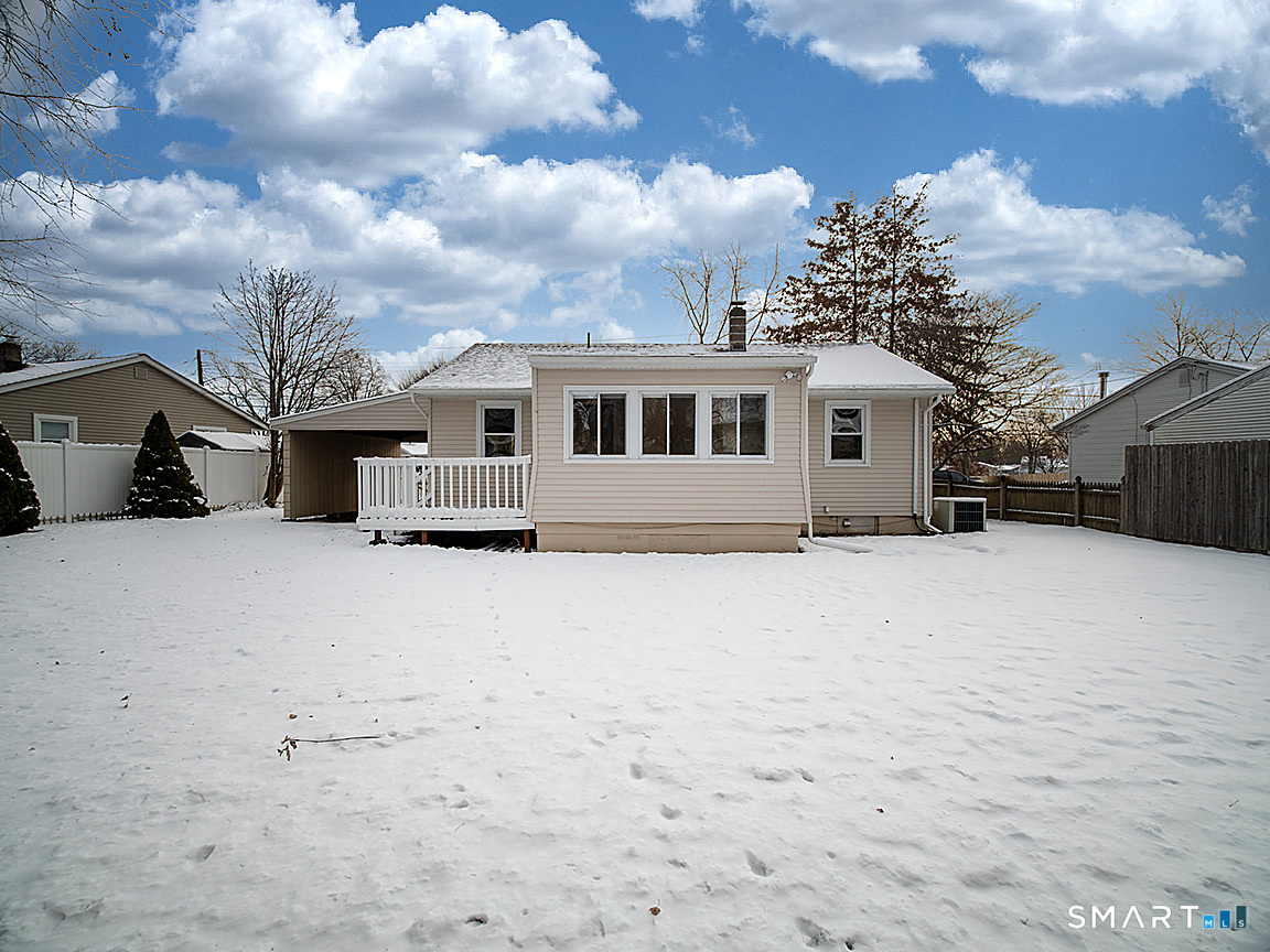 Homes for sale in West Haven, CT | 43 Contact Dr, West Haven, CT 06516 | MLS# 24143942