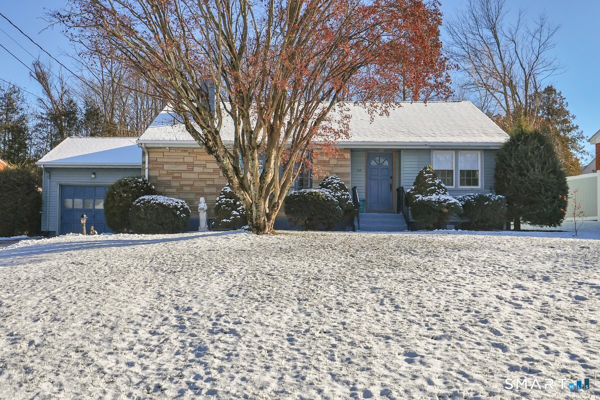 Homes for sale in Berlin, CT | 117 Homecrest Dr, Berlin, CT 06037 | MLS# 24139612