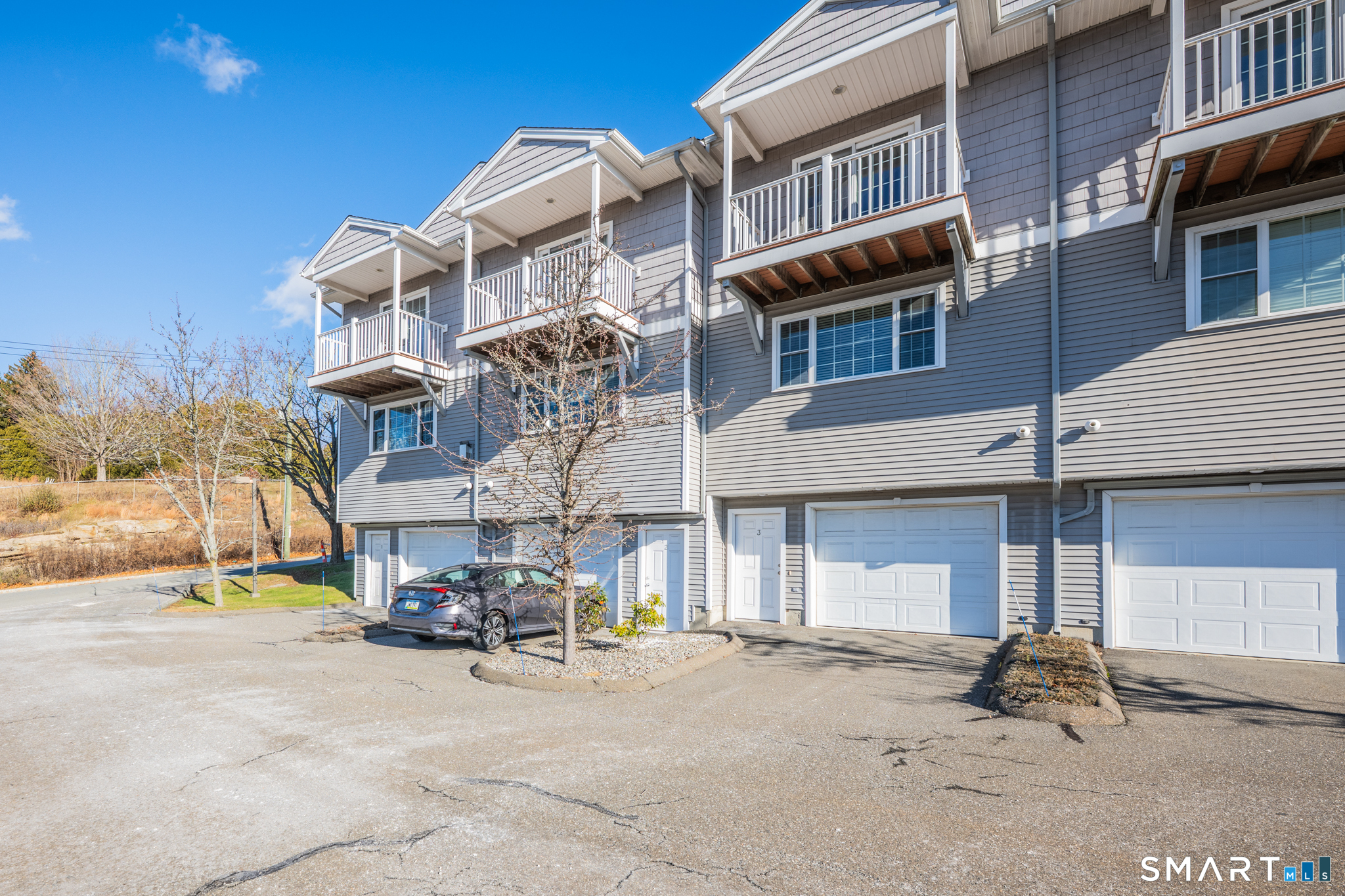 Homes for sale in New London, CT | 330 Crystal Ave #3, New London, CT 06320 | MLS# 24143896
