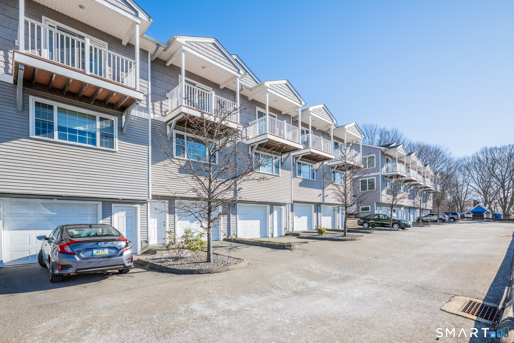 Homes for sale in New London, CT | 330 Crystal Ave #3, New London, CT 06320 | MLS# 24143896