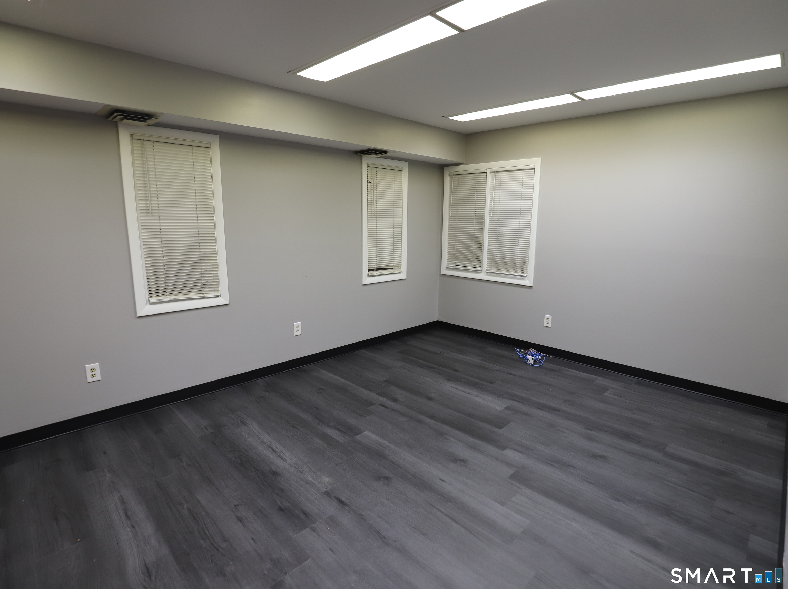 21 Middle Turnpike East, Manchester, 06040, 0 , 0 ,0,Commercial For Lease,For Rent,Middle Turnpike East,0,24144895