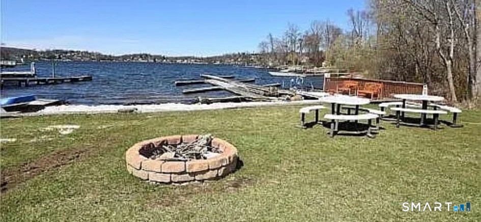 1 Hawthorne Cove, Danbury, 06811, 3 Bedrooms Bedrooms, 0 ,1 BathroomBathrooms,Residential Rental,For Sale,Hawthorne Cove,0,24145154