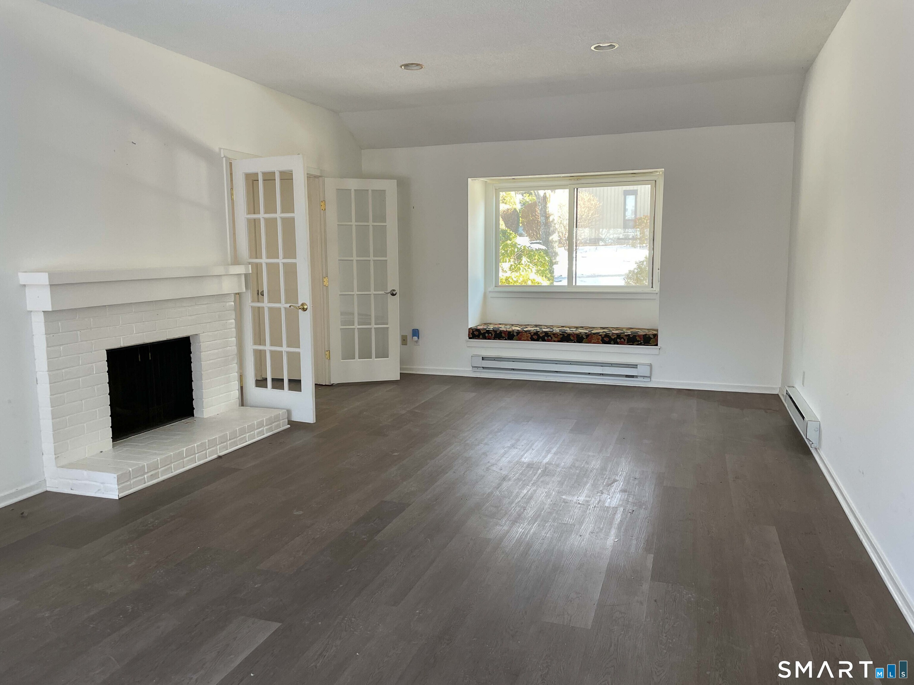 Homes for sale in Southbury, CT | 930 Heritage Vlg #B, Southbury, CT 06488 | MLS# 24145189