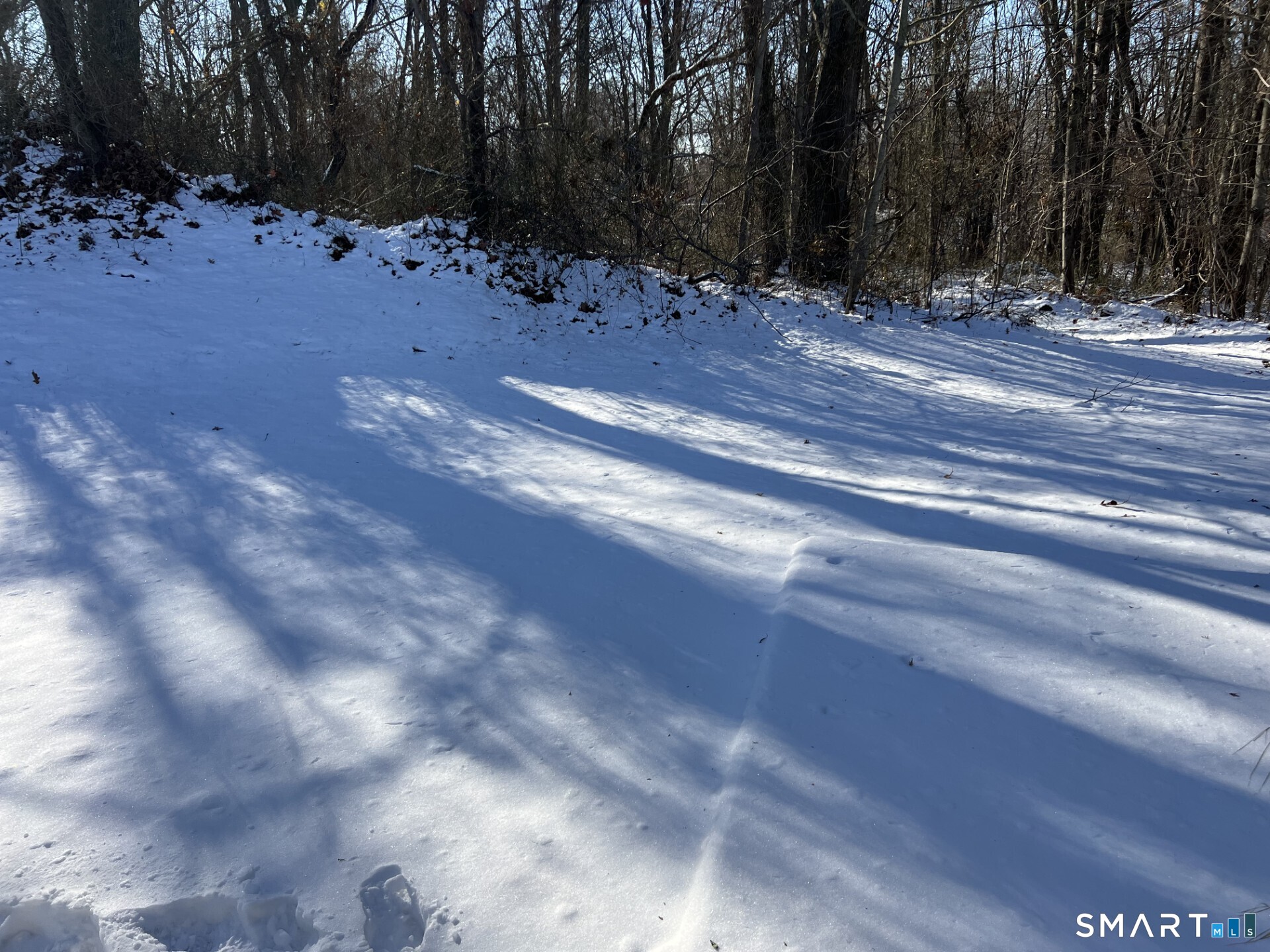 Homes for sale in Milford, CT | 150 Forest Rd #25, Milford, CT 06461 | MLS# 24076347