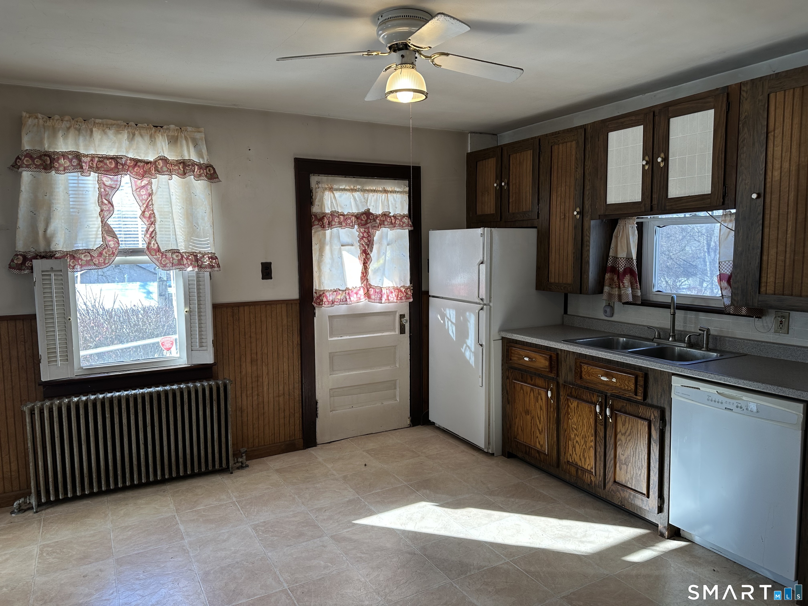 Homes for sale in Waterbury, CT | 67 Clover St, Waterbury, CT 06706 | MLS# 24145093