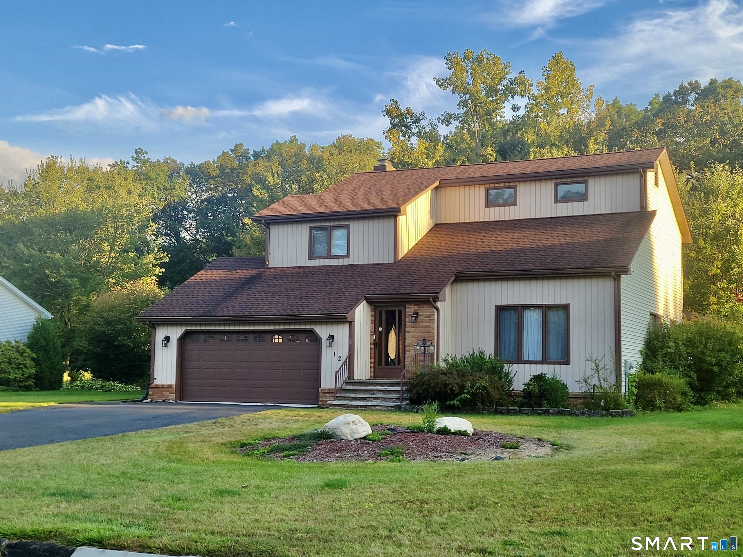 Homes for sale in Windsor, CT | 123 Country Club Dr, Windsor, CT 06095 | MLS# 24145144