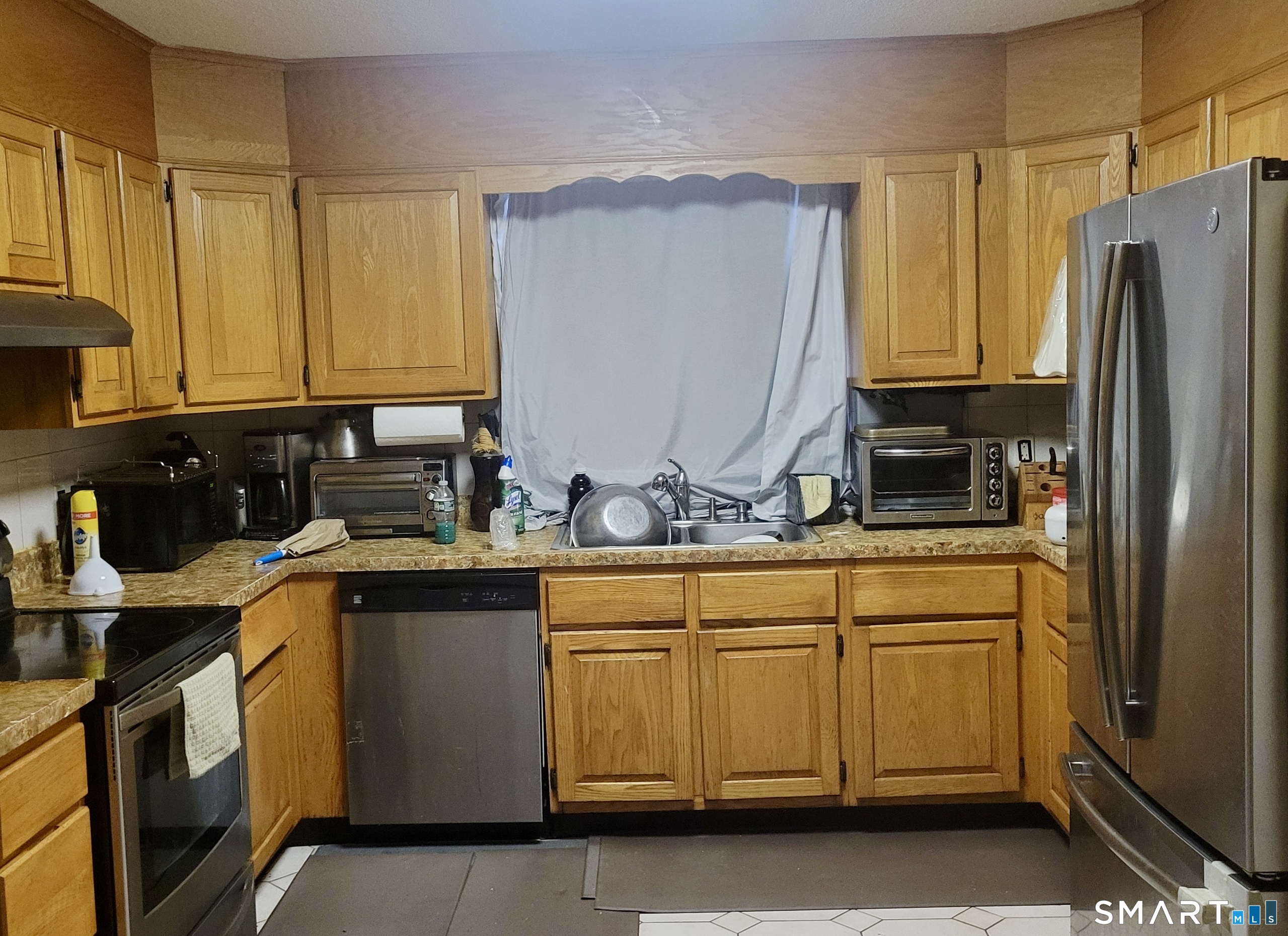 Homes for sale in Windsor, CT | 123 Country Club Dr, Windsor, CT 06095 | MLS# 24145144