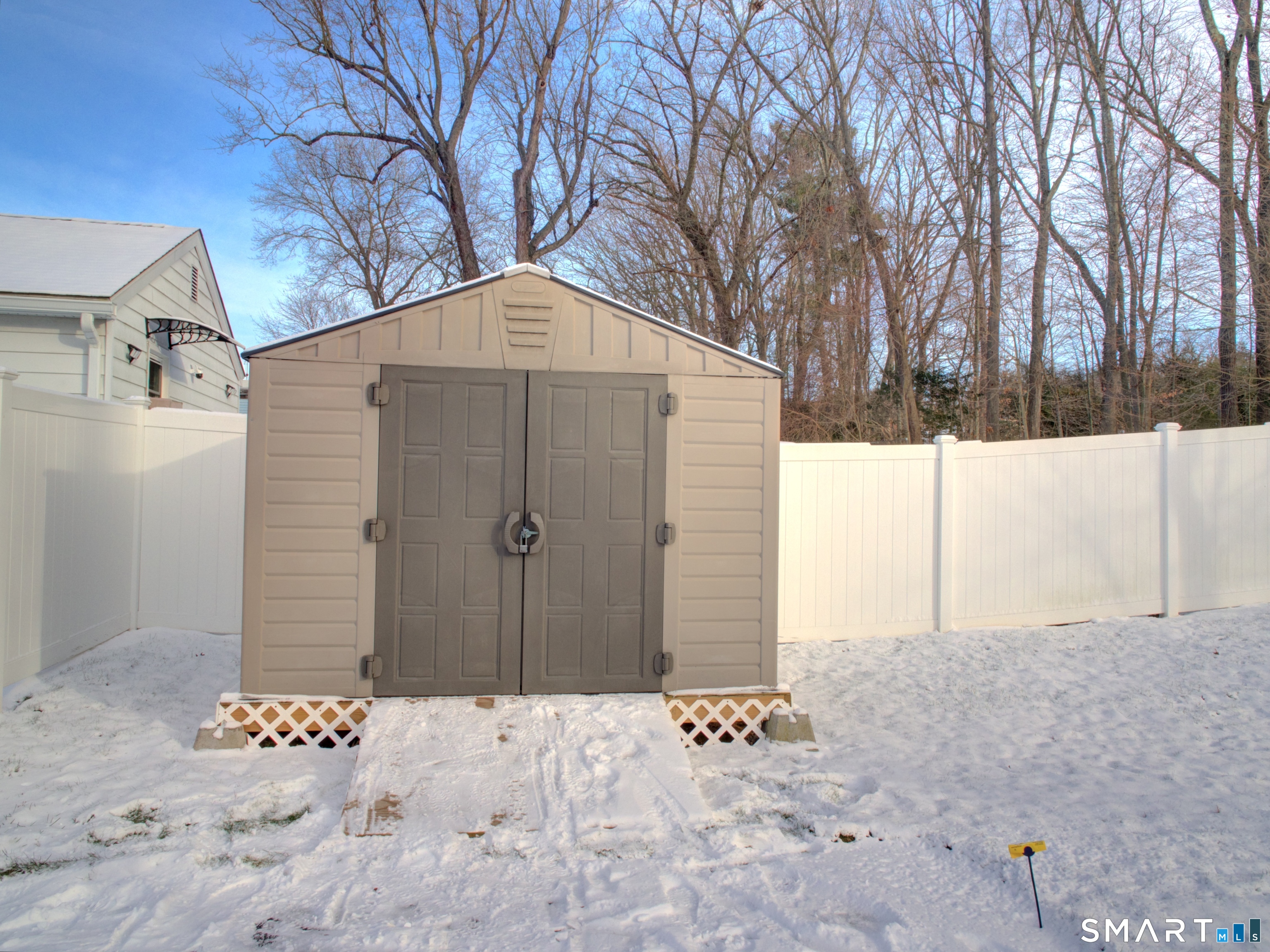 Homes for sale in East Hartford, CT | 127 Britt Rd, East Hartford, CT 06118 | MLS# 24145068