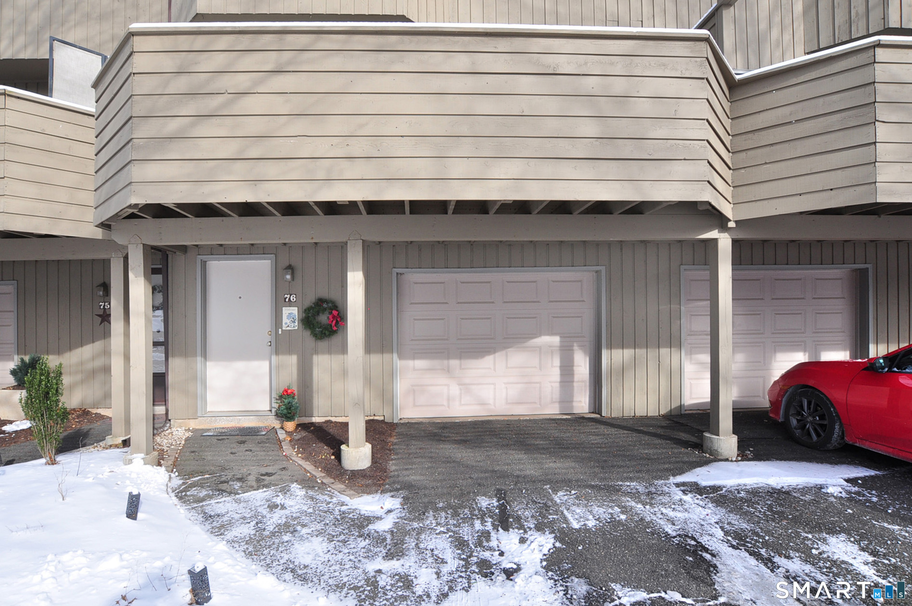 Homes for sale in Southbury, CT | 76 Farview Cmns, Southbury, CT 06488 | MLS# 24145080