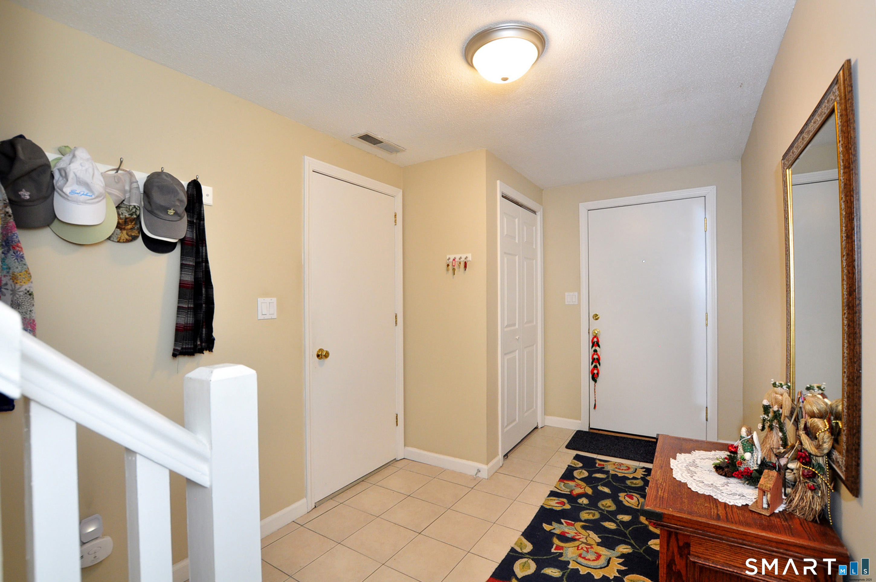 Homes for sale in Southbury, CT | 76 Farview Cmns, Southbury, CT 06488 | MLS# 24145080