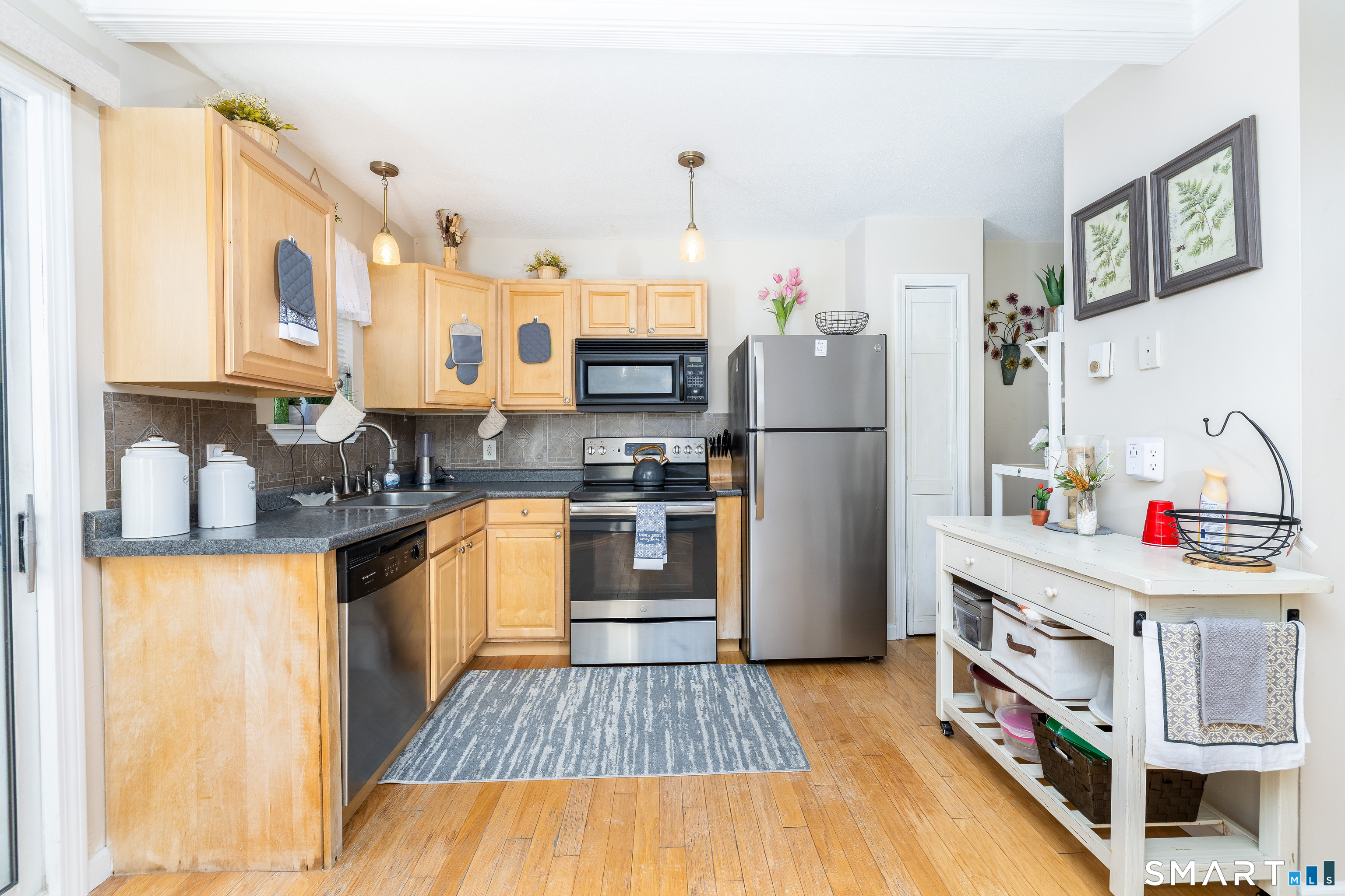 Homes for sale in Middletown, CT | 94 Cynthia Ln #D-5, Middletown, CT 06457 | MLS# 24143552