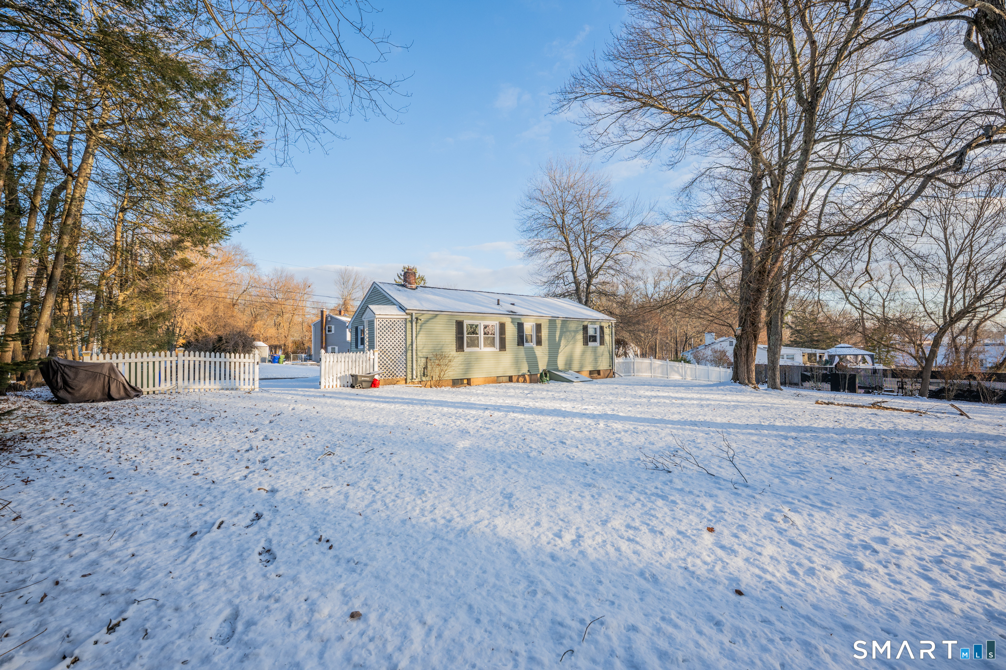 Homes for sale in Middletown, CT | 204 Hickory Cir, Middletown, CT 06457 | MLS# 24143173