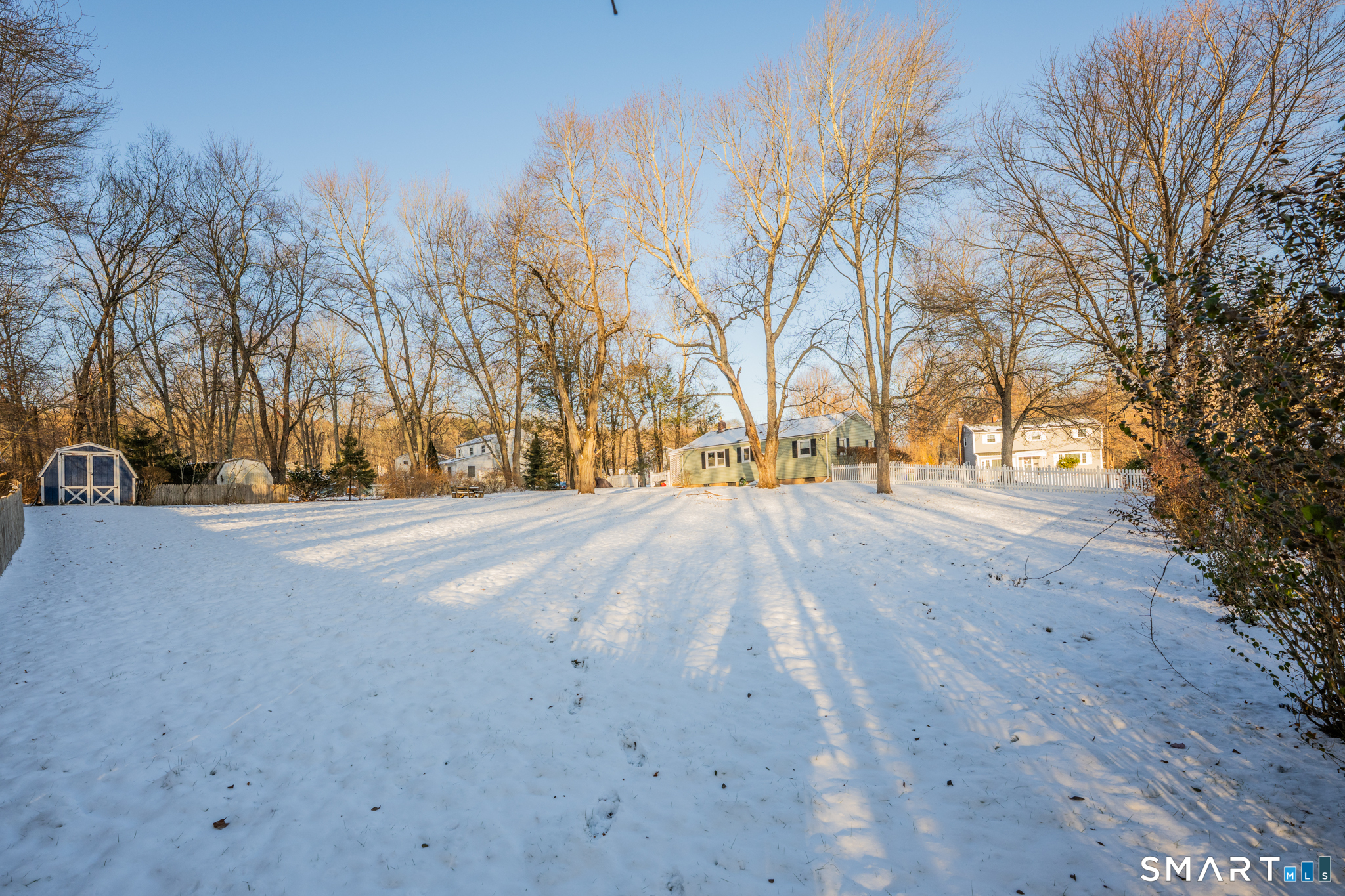 Homes for sale in Middletown, CT | 204 Hickory Cir, Middletown, CT 06457 | MLS# 24143173