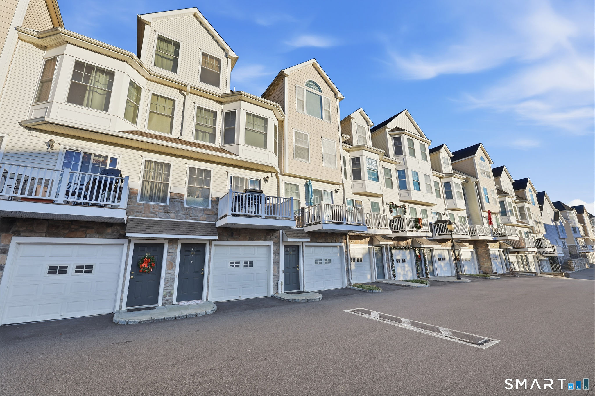 Homes for sale in Stamford, CT | 85 Camp Ave #APT 10I, Stamford, CT 06907 | MLS# 24145288