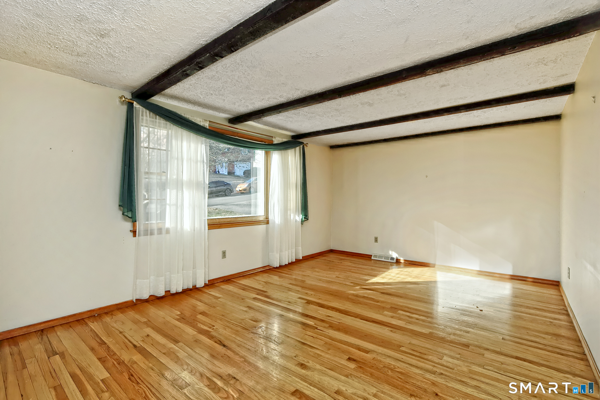 Homes for sale in West Haven, CT | 71 Sycaway St, West Haven, CT 06516 | MLS# 24145299