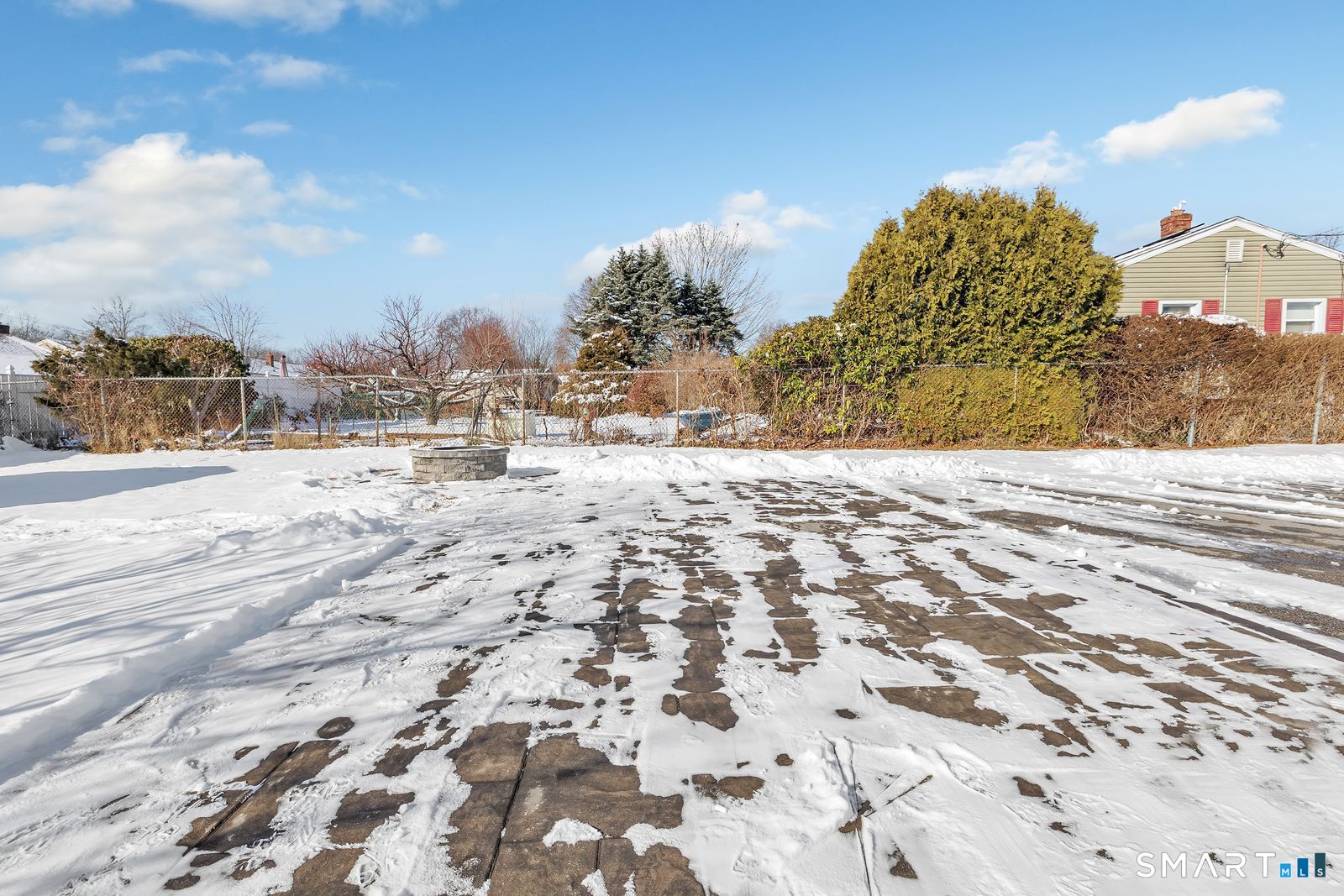 Homes for sale in West Haven, CT | 84 Eileen Rd, West Haven, CT 06516 | MLS# 24145301