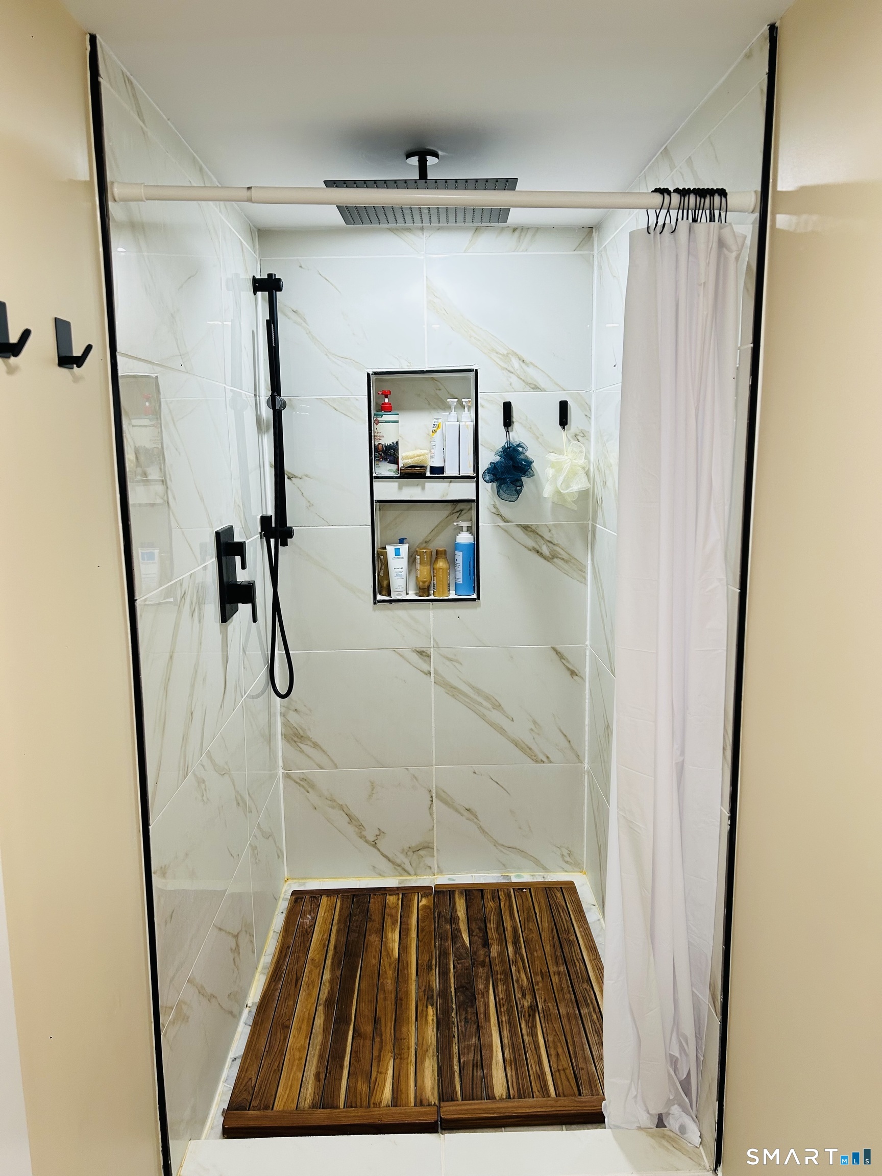 Homes for sale in Middletown, CT | 161 Cynthia Ln #APT E5, Middletown, CT 06457 | MLS# 24145247