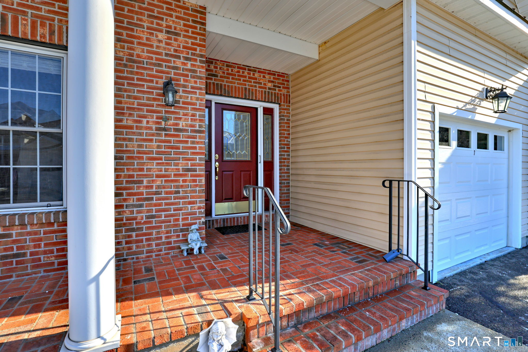 Homes for sale in Milford, CT | 7 Fire Thorn Ln #7, Milford, CT 06461 | MLS# 24145318