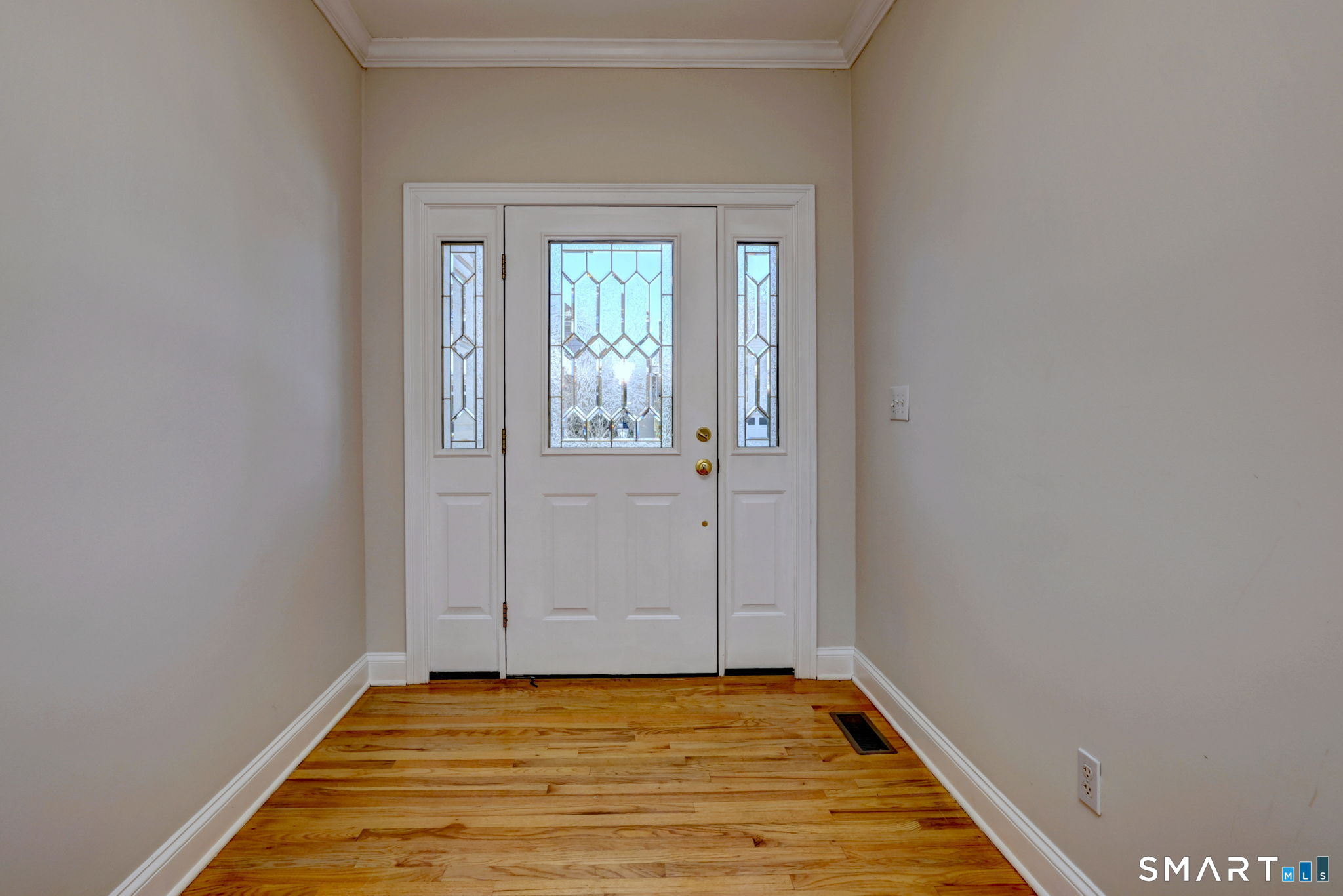 Homes for sale in Milford, CT | 7 Fire Thorn Ln #7, Milford, CT 06461 | MLS# 24145318