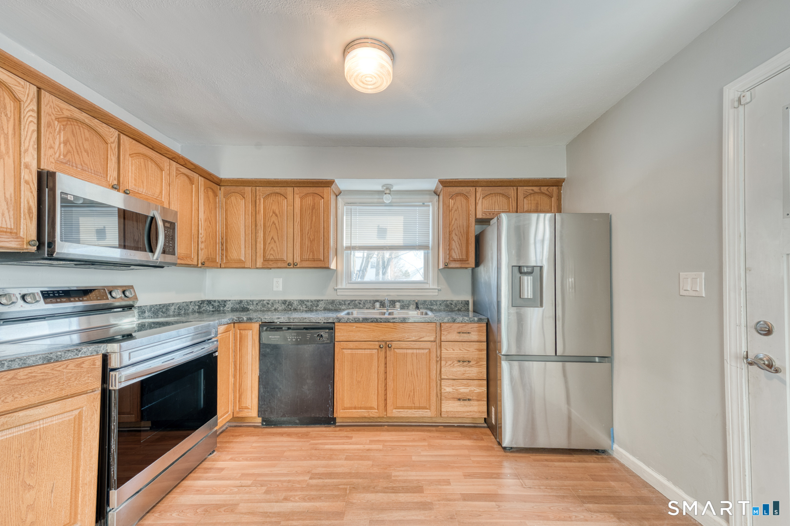 Homes for sale in Manchester, CT | 523 Adams St, Manchester, CT 06040 | MLS# 24145331