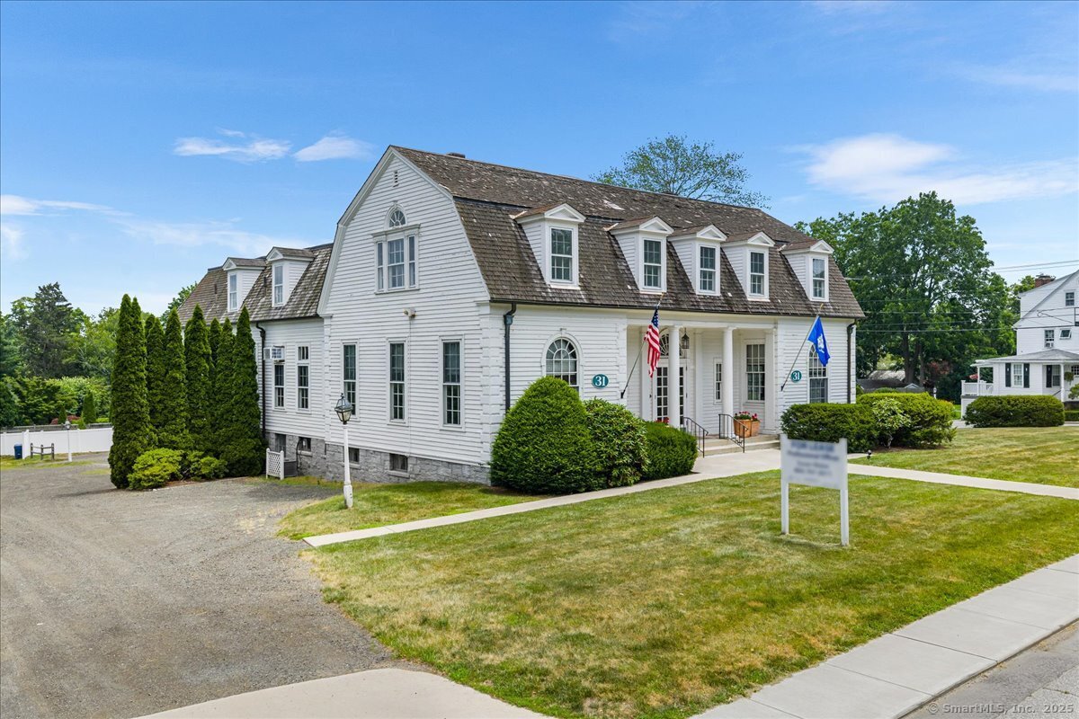 Homes for sale in Essex, CT | 31 N Main St, Essex, CT 06426 | MLS# 24145390