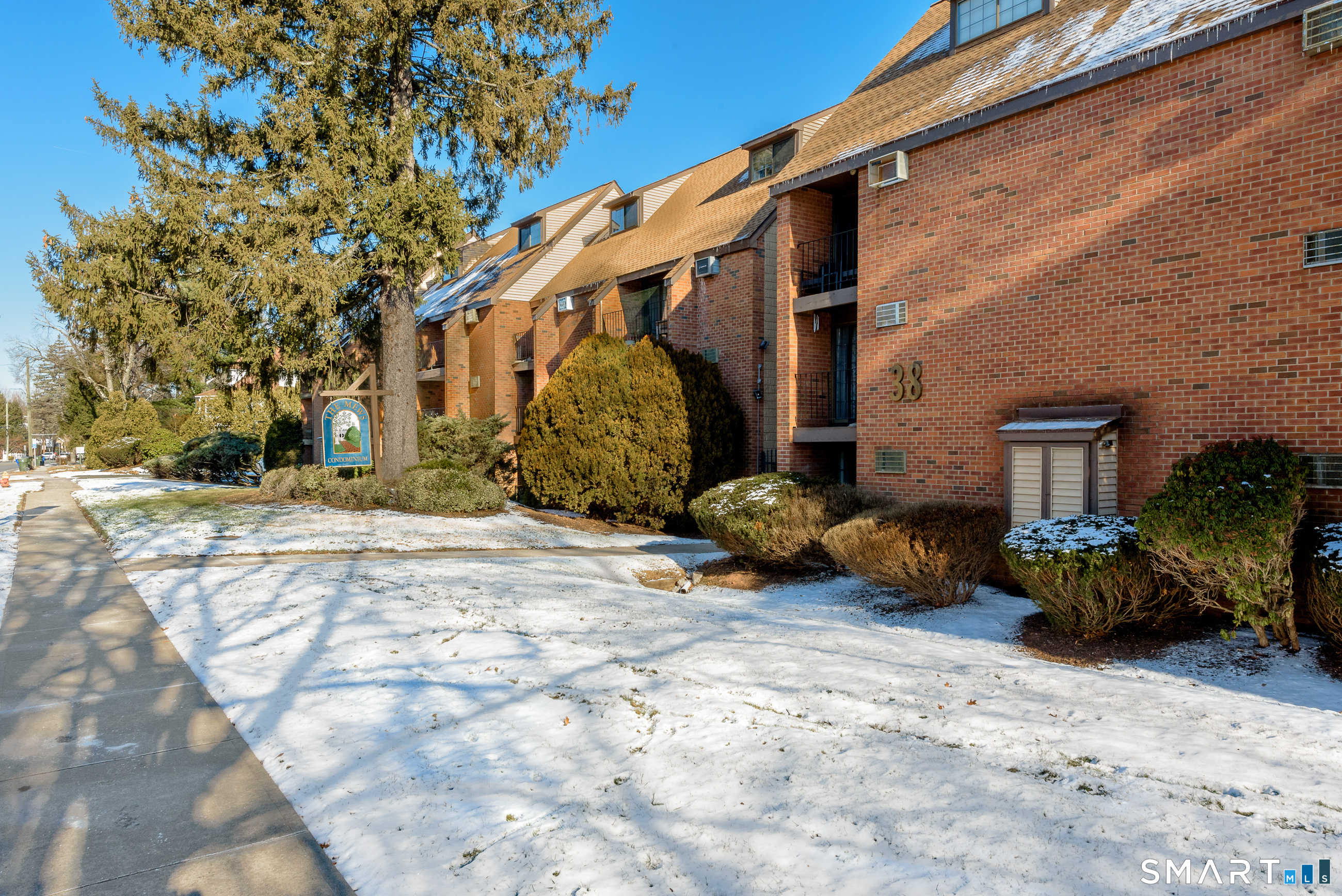 Homes for sale in West Hartford, CT | 38 N Main St #APT 14, West Hartford, CT 06107 | MLS# 24145380