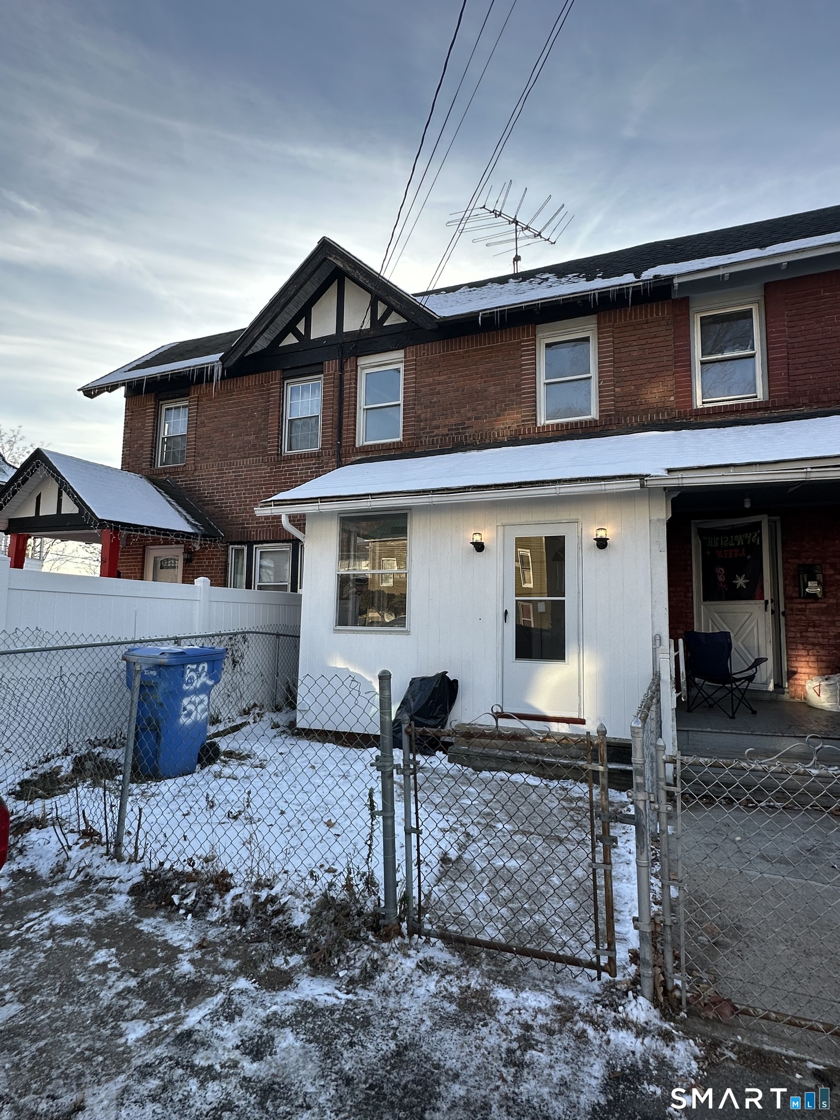 Homes for sale in Waterbury, CT | 52 Oak St, Waterbury, CT 06704 | MLS# 24145391