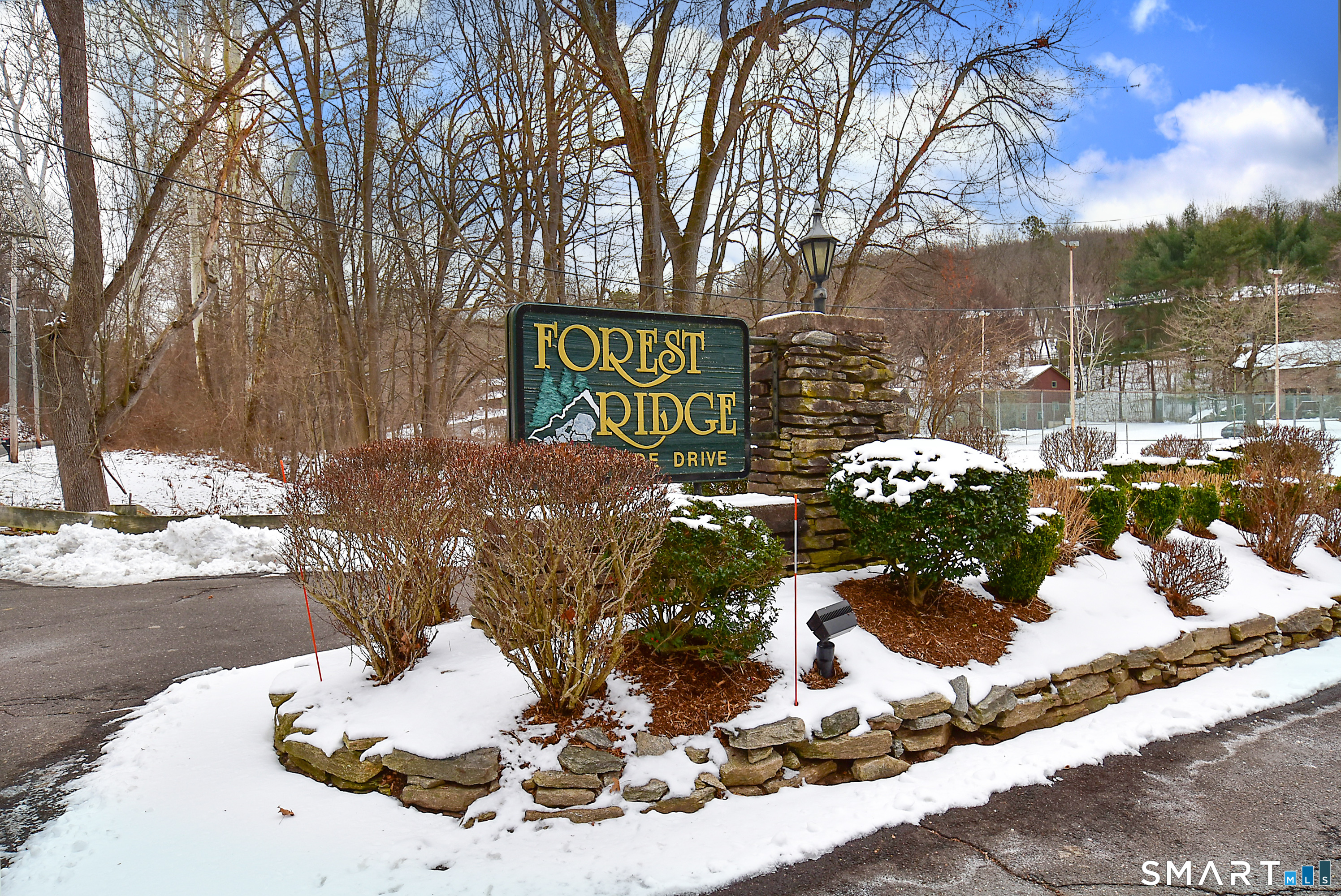 Homes for sale in Manchester, CT | 49 Cliffside Dr #B, Manchester, CT 06042 | MLS# 24144426