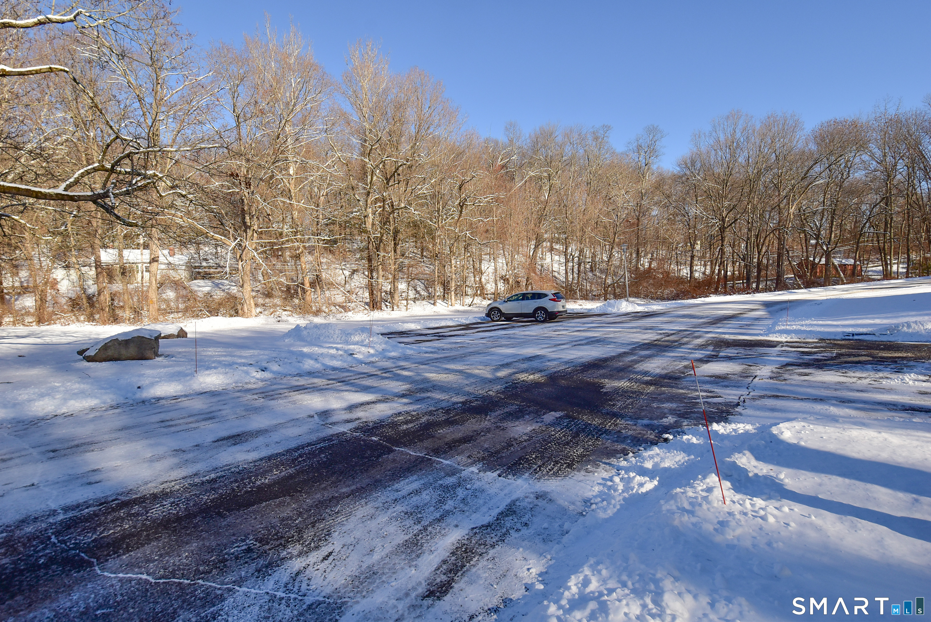 Homes for sale in Manchester, CT | 49 Cliffside Dr #B, Manchester, CT 06042 | MLS# 24144426