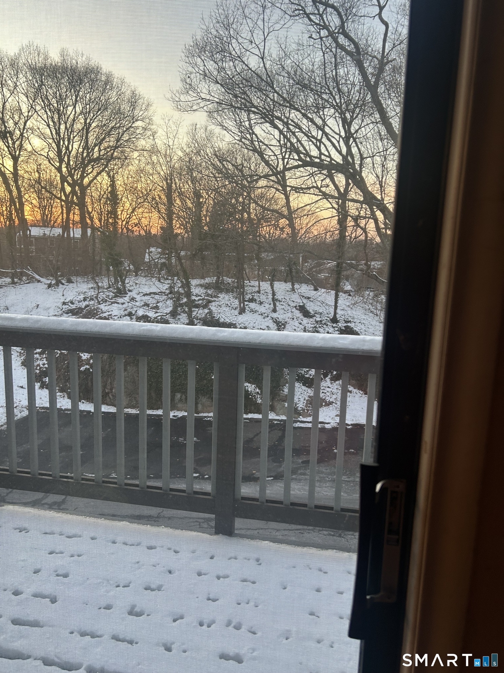 Homes for sale in Branford, CT | 33 Harbour Vlg #D, Branford, CT 06405 | MLS# 24145381