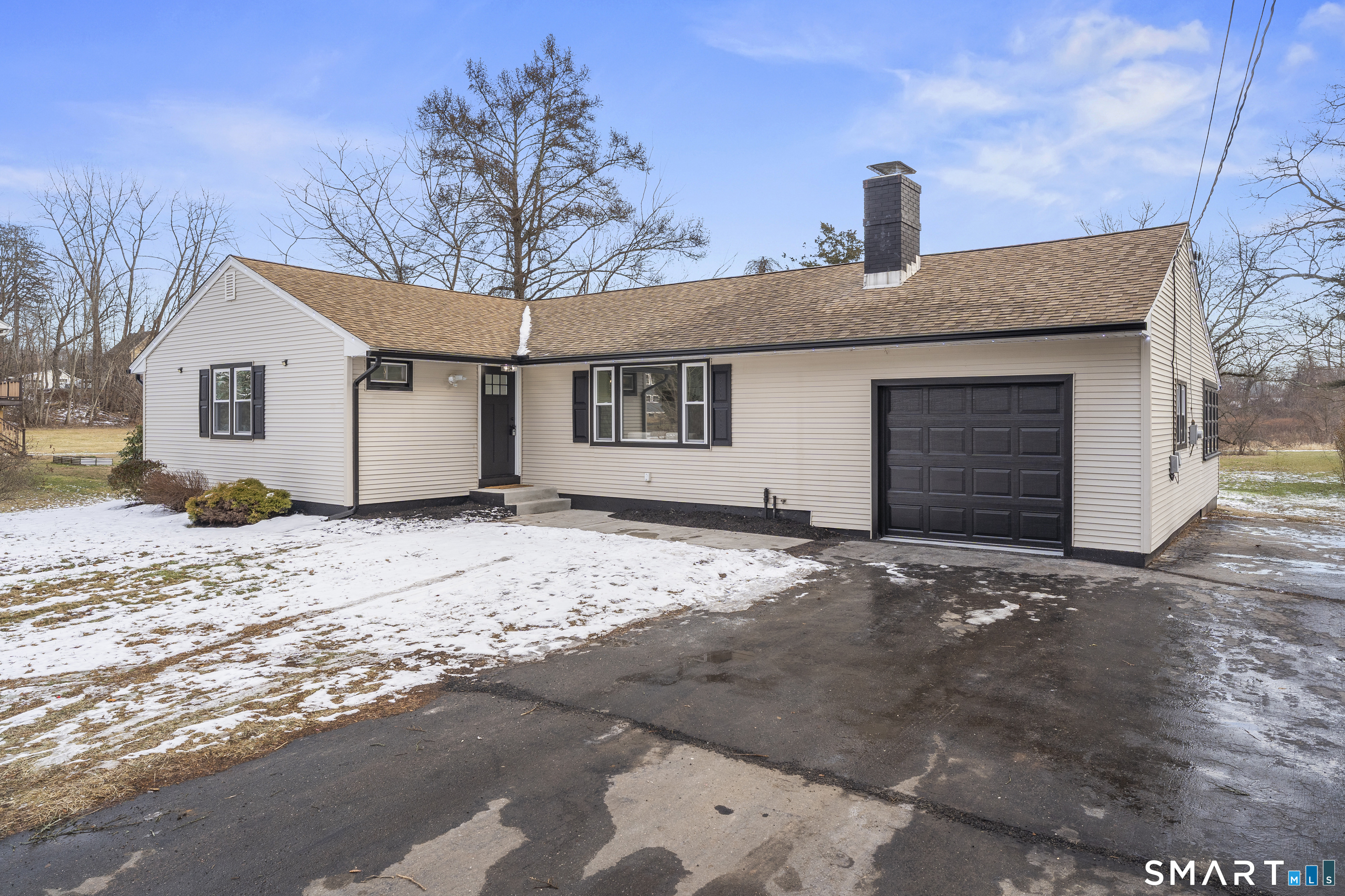 Homes for sale in East Windsor, CT | 3 Pleasant St, East Windsor, CT 06088 | MLS# 24144636