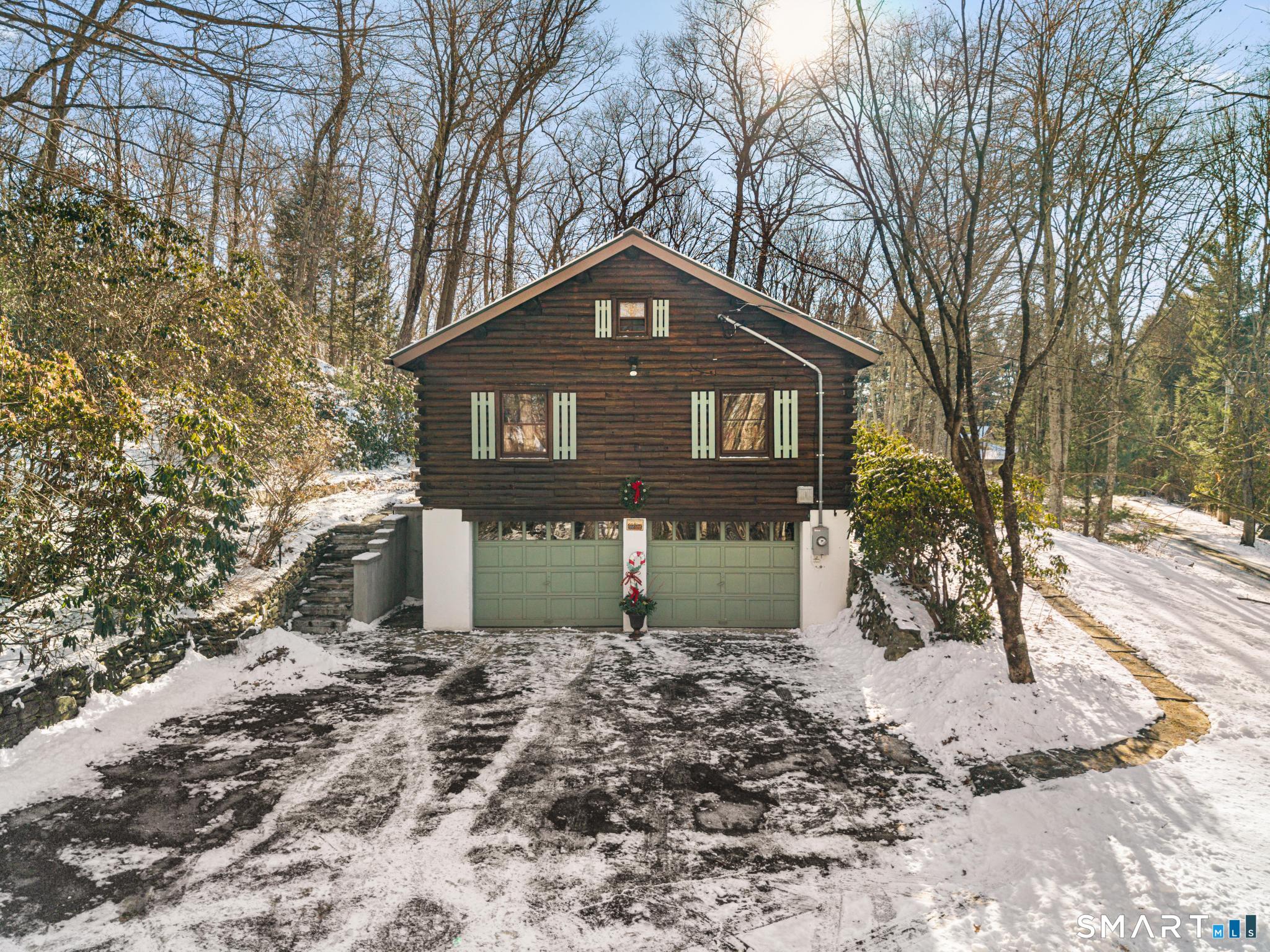 Homes for sale in Newtown, CT | 4 Rowledge Pond Rd, Newtown, CT 06482 | MLS# 24145423