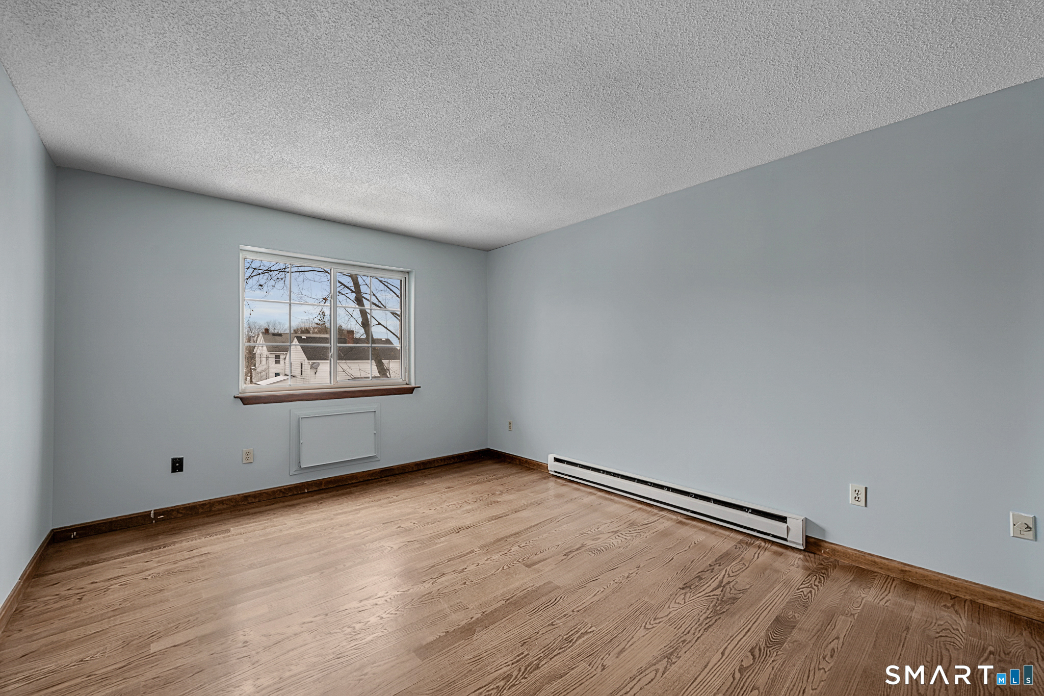 Homes for sale in Waterbury, CT | 81 Chipman St #APT 13, Waterbury, CT 06708 | MLS# 24144691