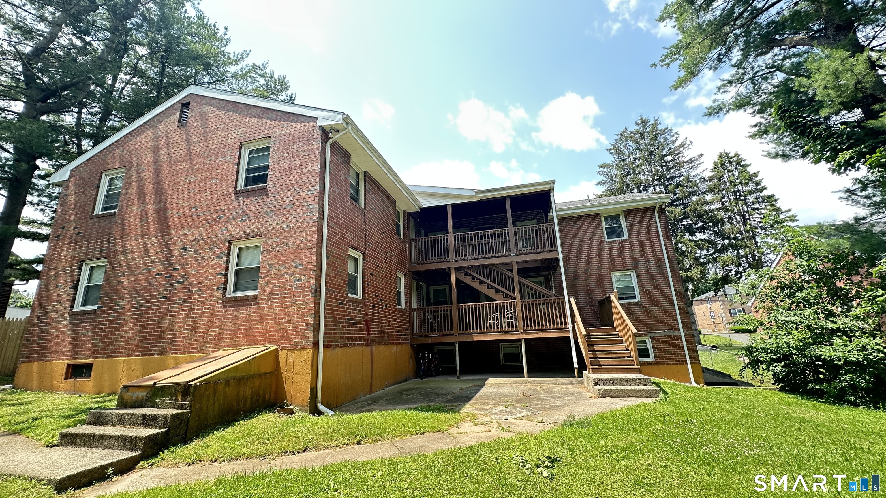 Homes for sale in New Britain, CT | 1215 Corbin Ave, New Britain, CT 06053 | MLS# 24145079