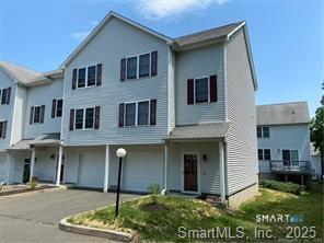 Homes for sale in Danbury, CT | 11 Mannions Ln #APT 11, Danbury, CT 06810 | MLS# 24145438