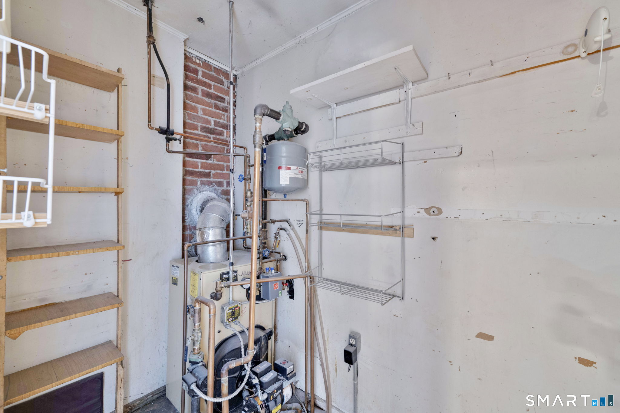 Homes for sale in East Hartford, CT | 42 Greenwood St, East Hartford, CT 06118 | MLS# 24145344